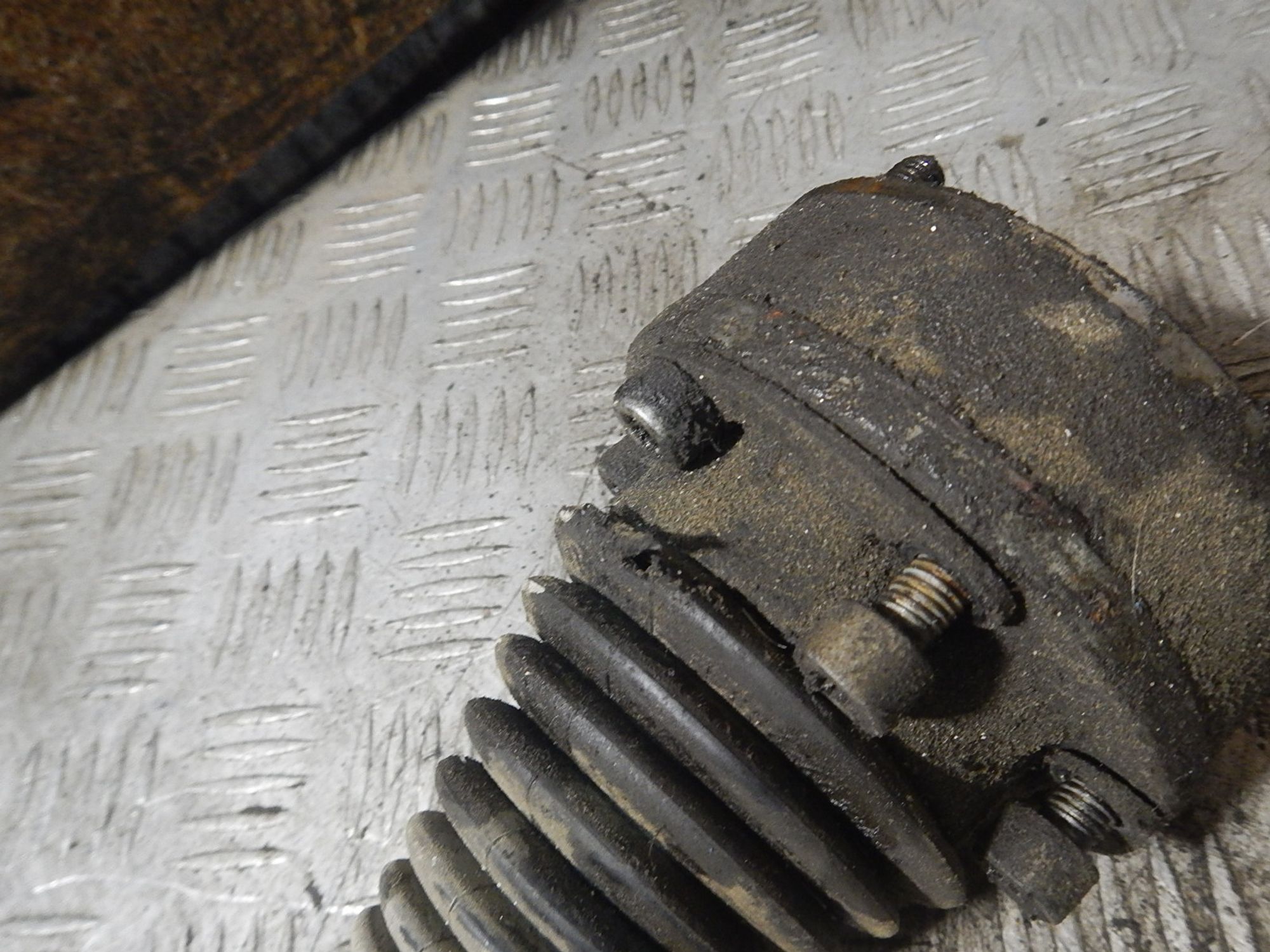 https://ycs.partsauto.market/partsauto-images/thmbs/b135e93f2d106a11df5e4386431c5e55/a0d11f4d771c0155d48bcce757a62c10/fa33736f13fcf34b873f766252383fe7.jpg