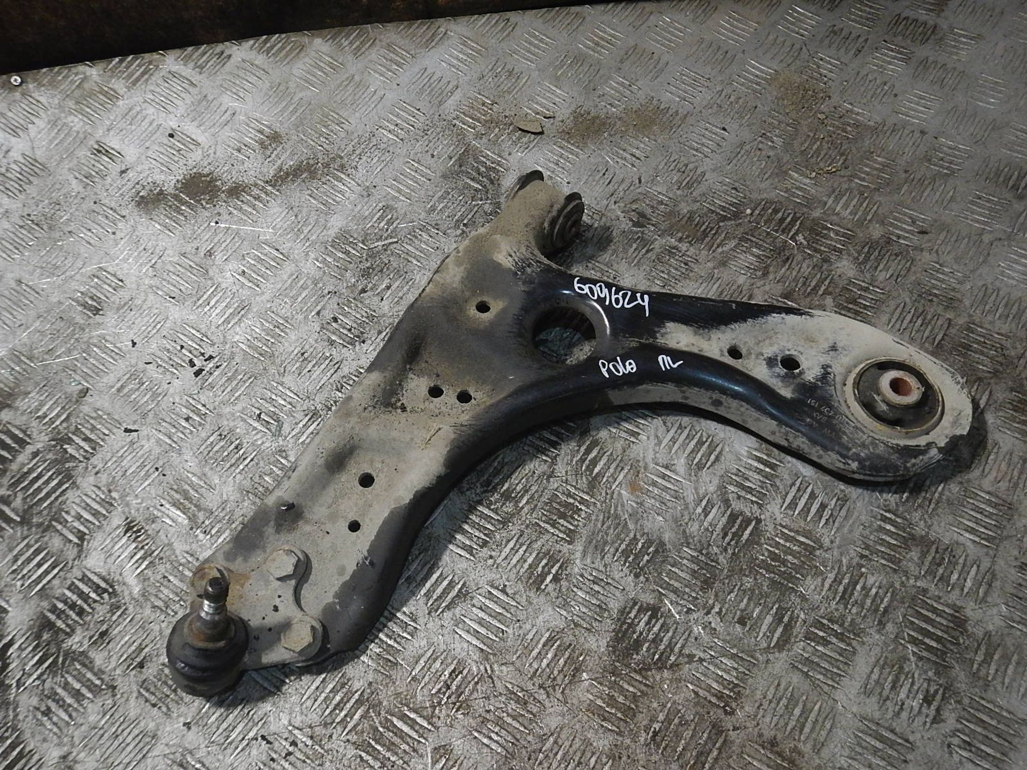 https://ycs.partsauto.market/partsauto-images/thmbs/b135e93f2d106a11df5e4386431c5e55/a329d493800d79889f3a9e26c5c4ac7d/6bab04569da61621421e8dd36db00ceb.jpg