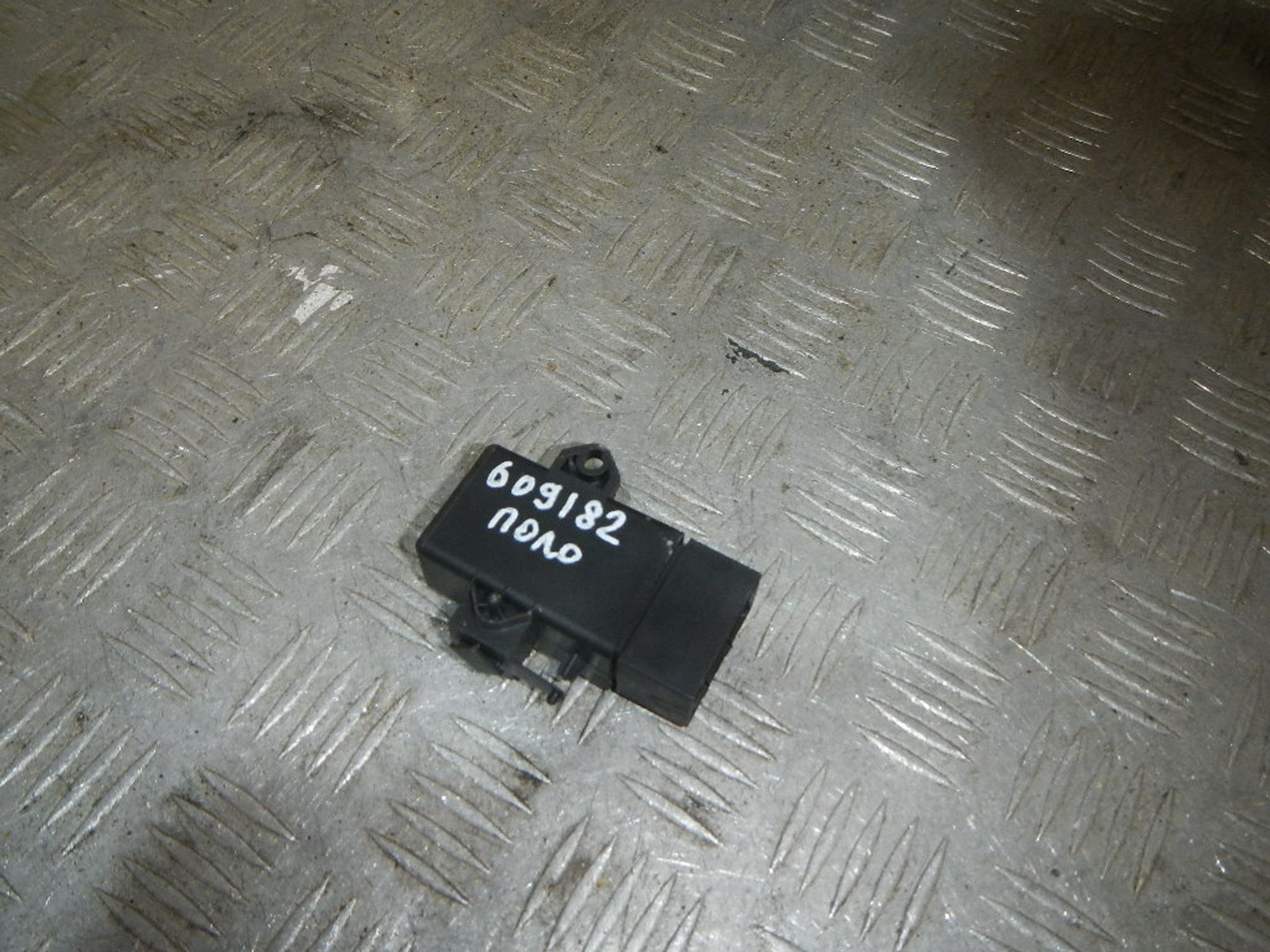 https://ycs.partsauto.market/partsauto-images/thmbs/b135e93f2d106a11df5e4386431c5e55/a6d205eb34e0787a41853eccf6d1c9f9/c465eb598ab3dca63dd849b7600f6a45.jpg