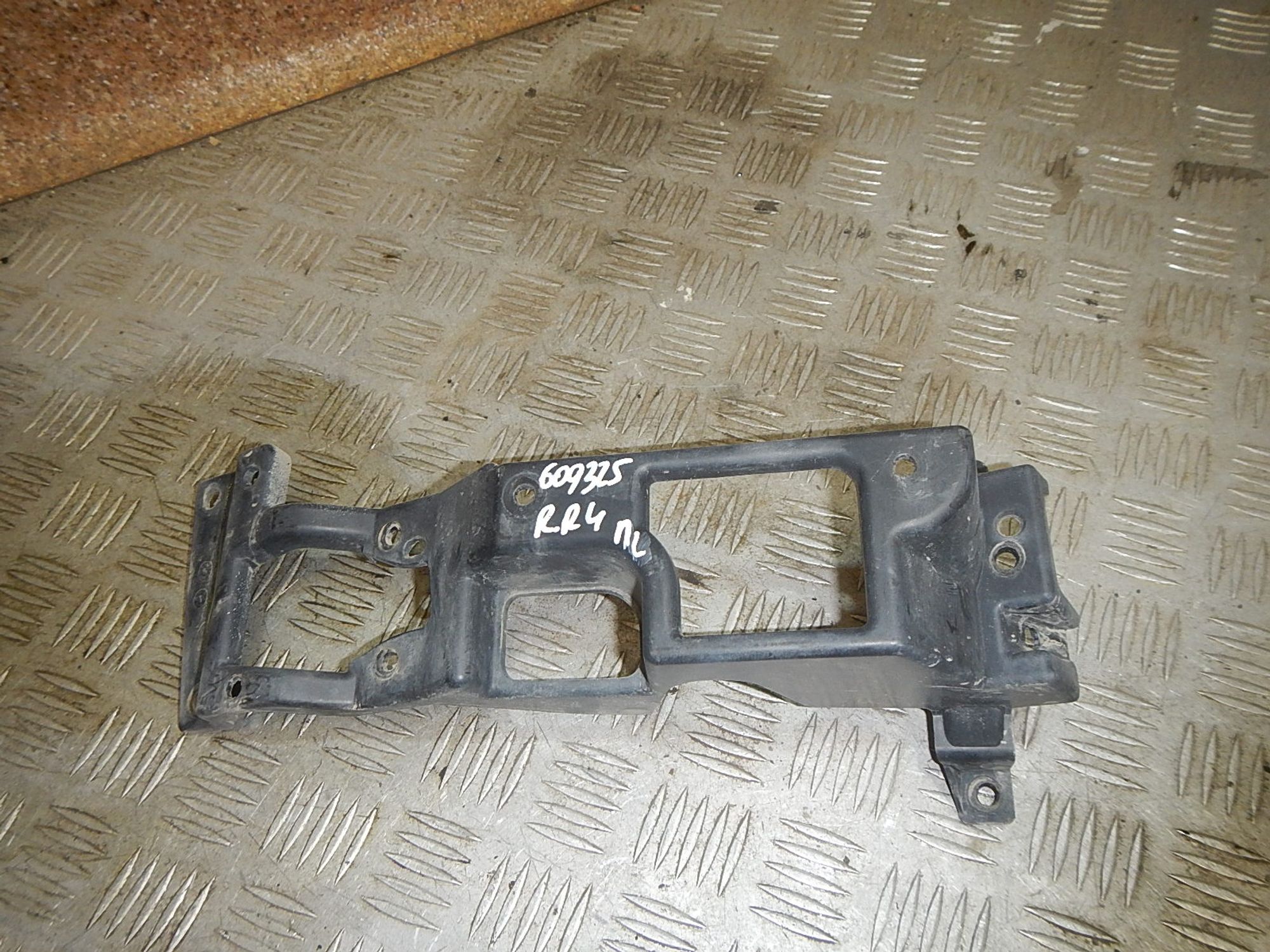https://ycs.partsauto.market/partsauto-images/thmbs/b135e93f2d106a11df5e4386431c5e55/a7d565ba942355db2bac3ba062586518/c908010cf0b83a47a60f93bf36182e8c.jpg