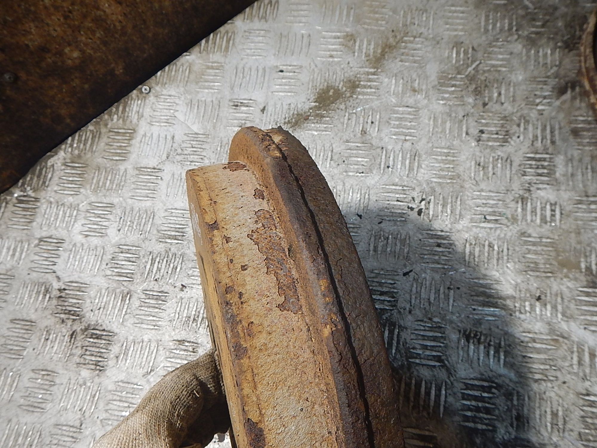 https://ycs.partsauto.market/partsauto-images/thmbs/b135e93f2d106a11df5e4386431c5e55/a83266df6a49dd09b1c152c044891f5f/4c100925240f59ea6a8fee43ea89911f.jpg