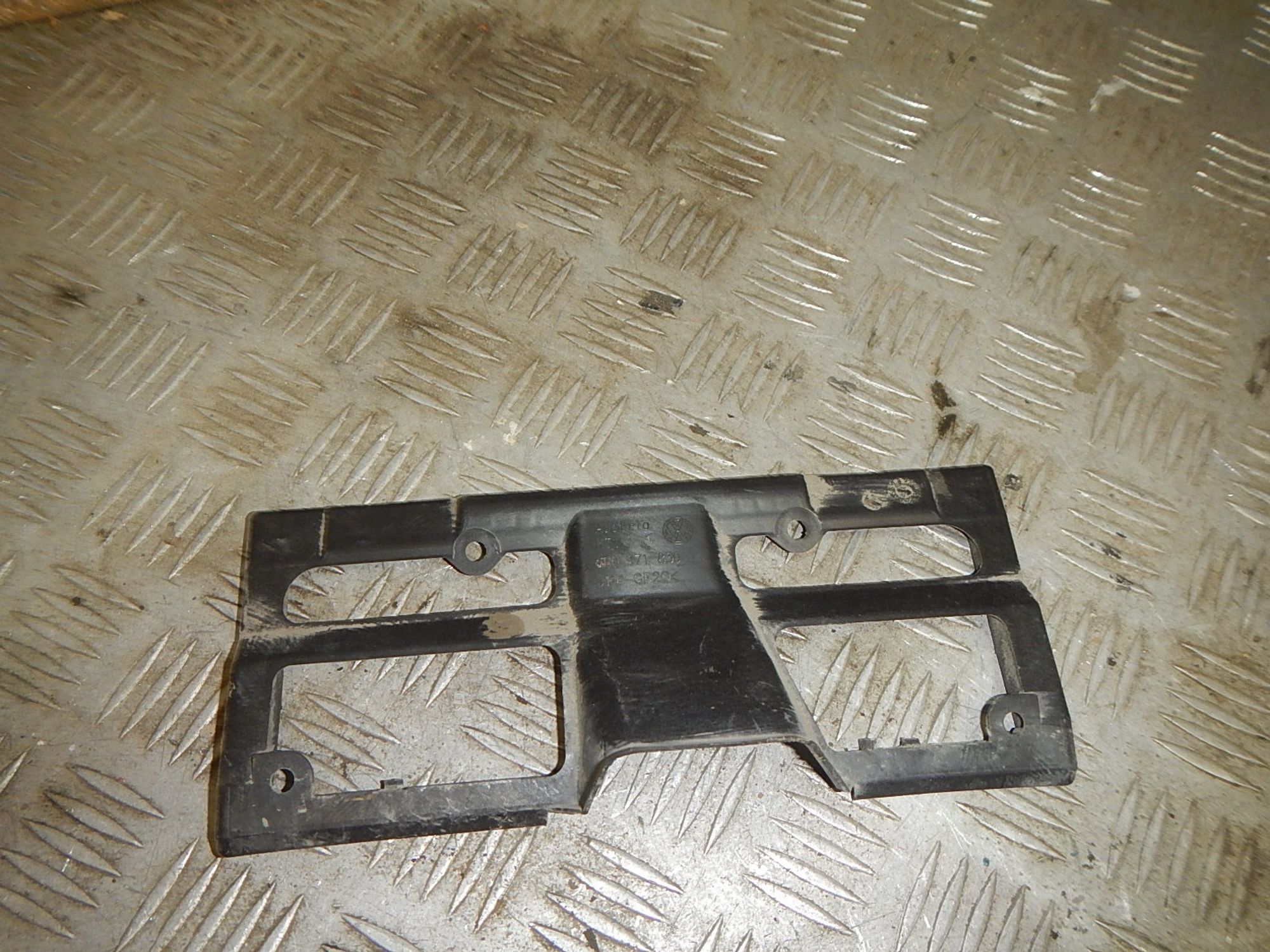 https://ycs.partsauto.market/partsauto-images/thmbs/b135e93f2d106a11df5e4386431c5e55/adc53b91f1db24b2a4a96fdfa8f8042f/da098f16e5153572f7c05ddf3810750e.jpg