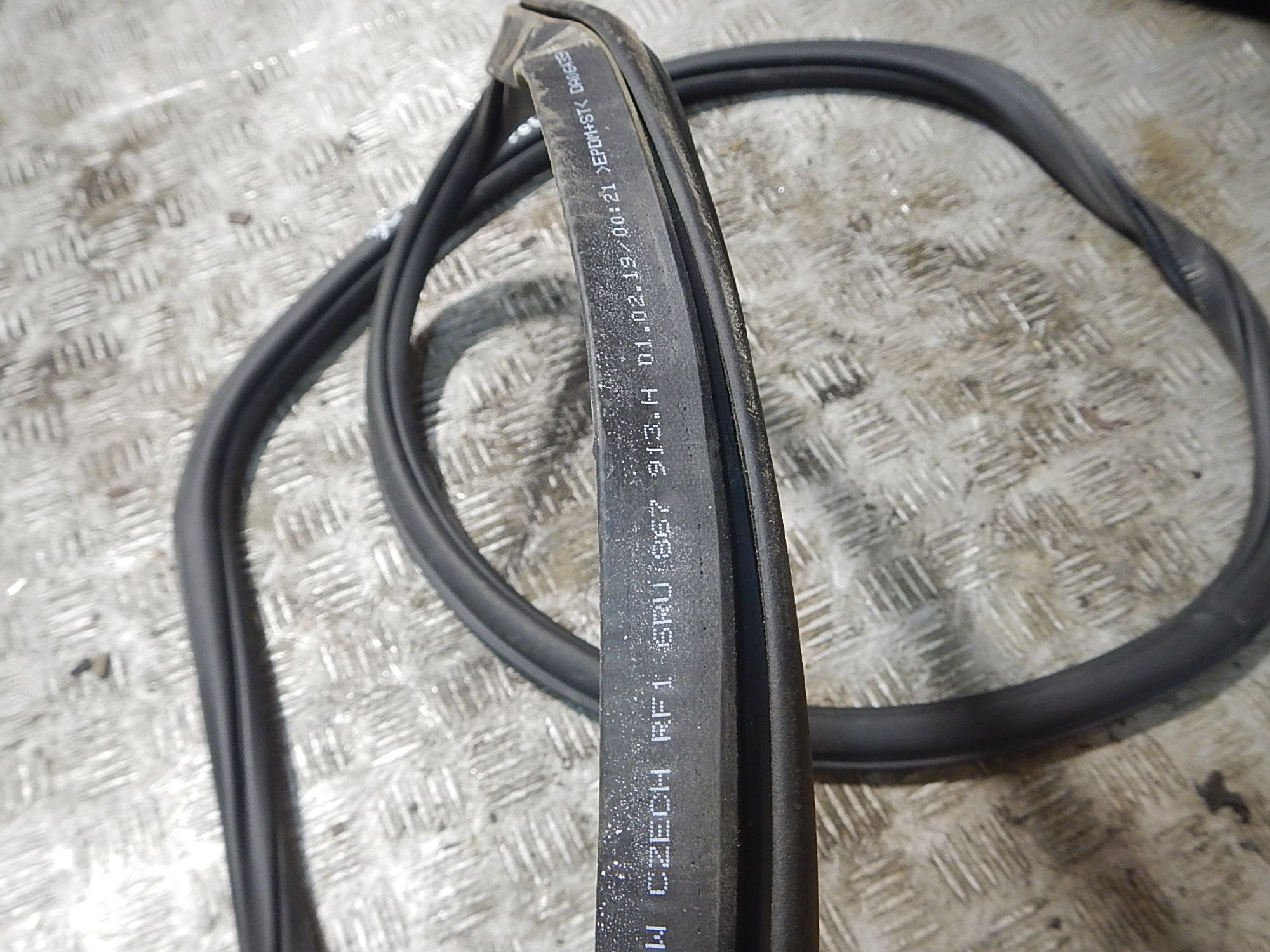https://ycs.partsauto.market/partsauto-images/thmbs/b135e93f2d106a11df5e4386431c5e55/add7254ff0f07dff818f1ea6f128029e/b5e0466274618225fc209cef0c0681aa.jpg