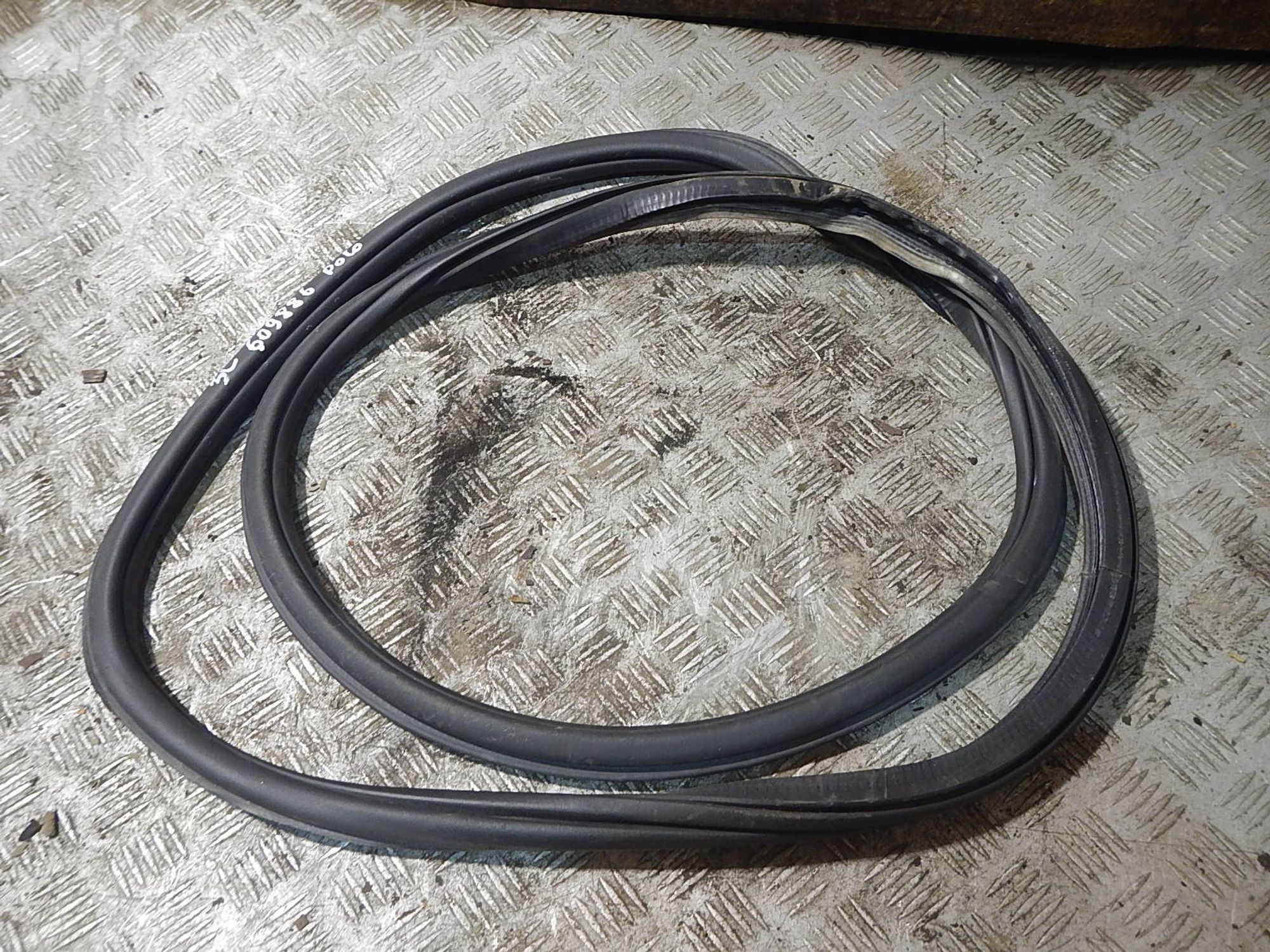 https://ycs.partsauto.market/partsauto-images/thmbs/b135e93f2d106a11df5e4386431c5e55/add7254ff0f07dff818f1ea6f128029e/deaa353e59e8bd1e075c4fc9cb757fff.jpg