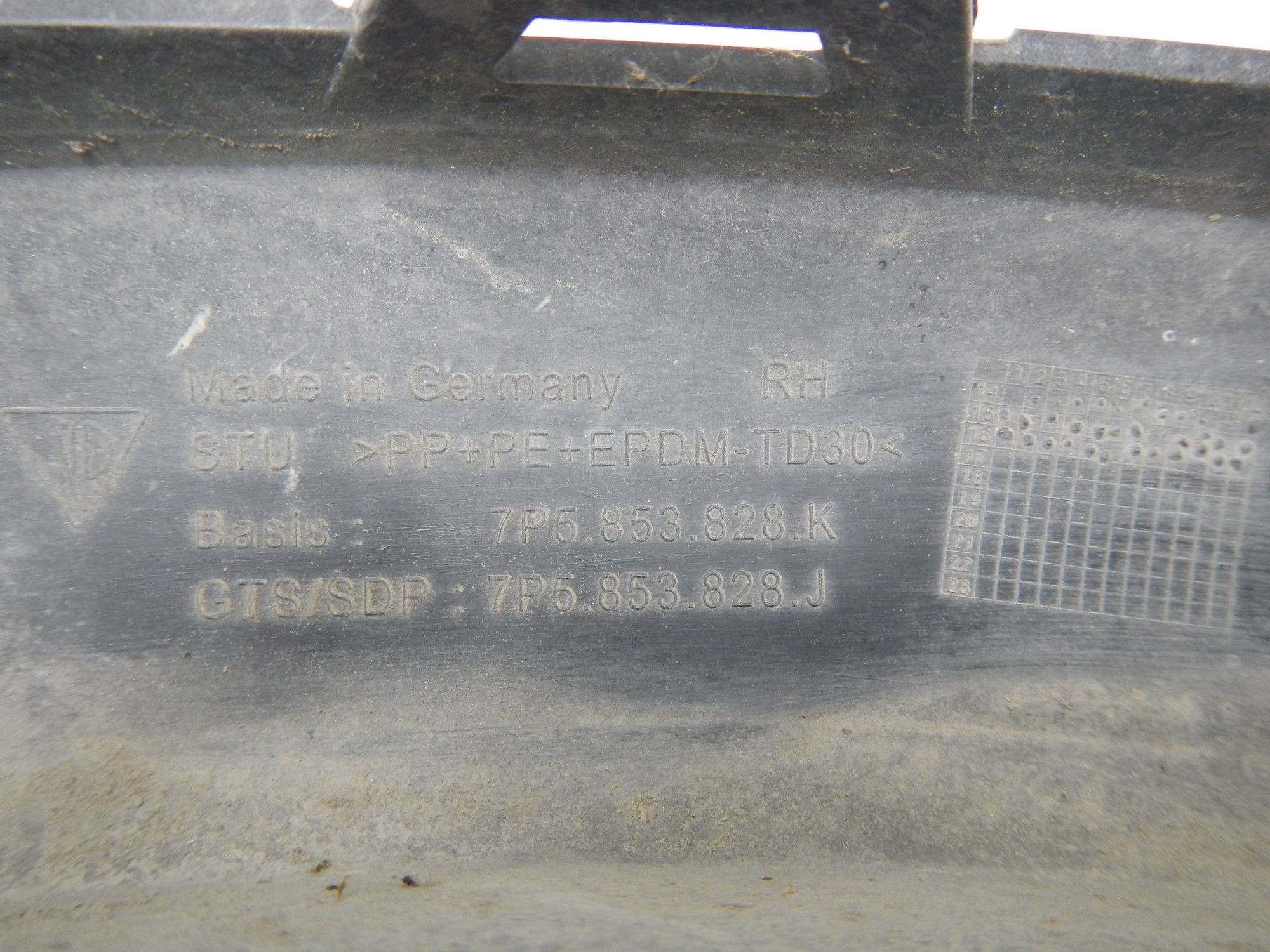 https://ycs.partsauto.market/partsauto-images/thmbs/b135e93f2d106a11df5e4386431c5e55/b947fc5cd8bc4ccd4ba427351562a081/8bd72c211eb3a918a8022dd7b6d01875.jpg