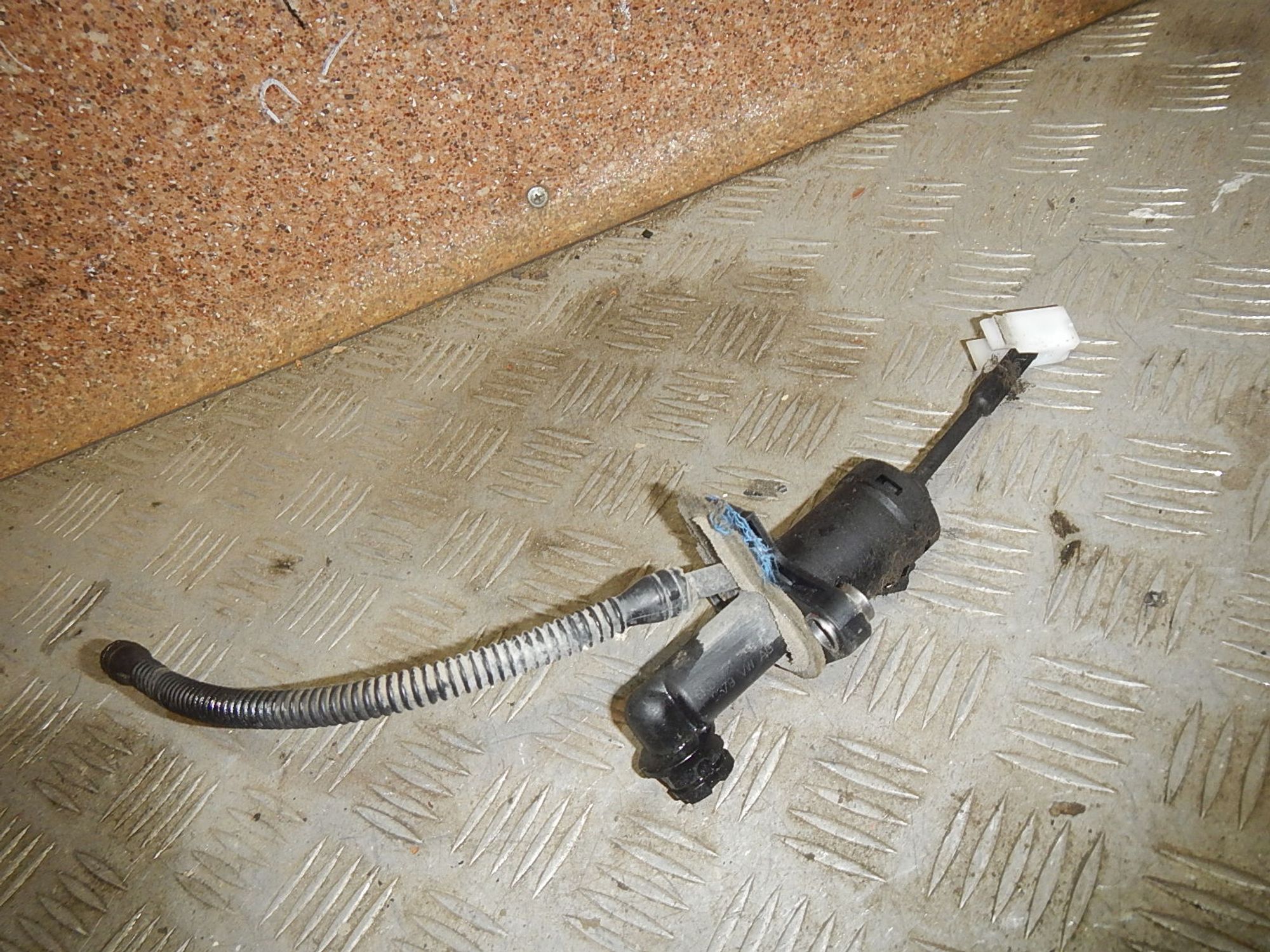 https://ycs.partsauto.market/partsauto-images/thmbs/b135e93f2d106a11df5e4386431c5e55/b9fea78a41fa958694f60f4ae9f76b1d/0f34039bd3134f440da8cfa456a4c671.jpg