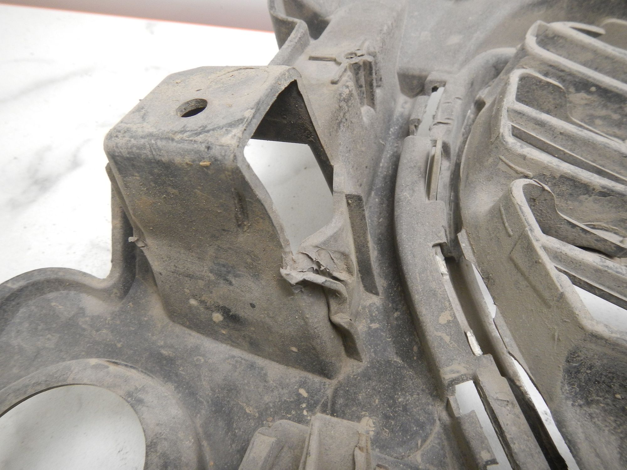 https://ycs.partsauto.market/partsauto-images/thmbs/b135e93f2d106a11df5e4386431c5e55/ba7c1c930881fb7e31e1aac4b8a8829d/652e3142ba5bdaf255b880f7ff02d7bf.jpg