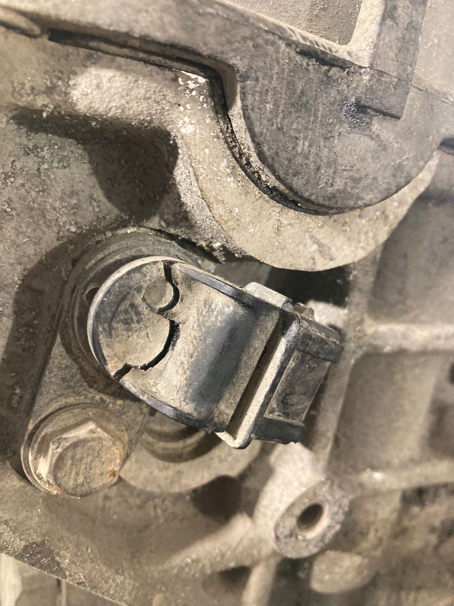 https://ycs.partsauto.market/partsauto-images/thmbs/b135e93f2d106a11df5e4386431c5e55/bb423efdb4f0f2f816a90479ec7a370a/60283d49b8bd1bddd2d82581b1f961d2.jpg