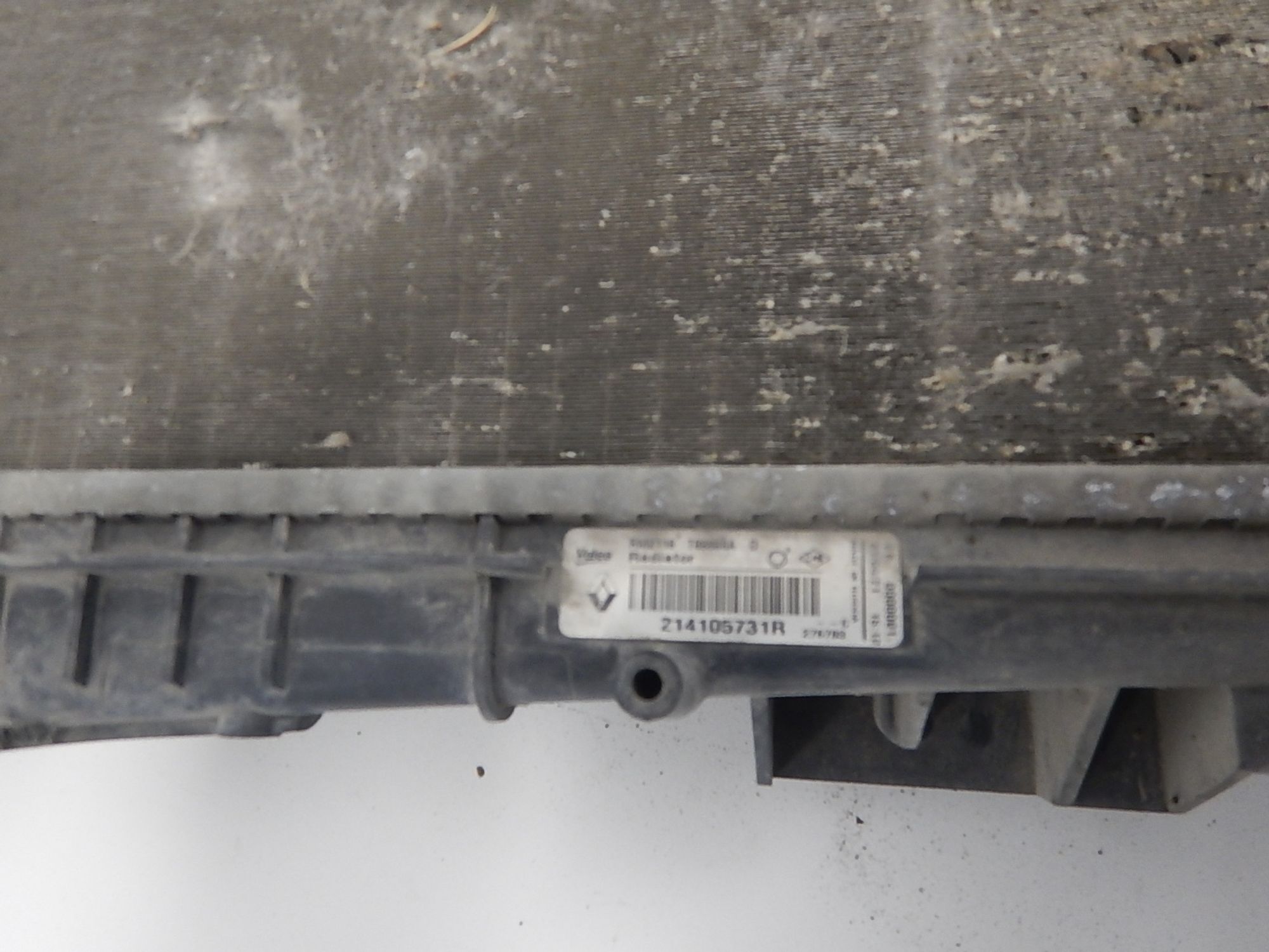https://ycs.partsauto.market/partsauto-images/thmbs/b135e93f2d106a11df5e4386431c5e55/be0009358ca8518f3dda6d84adf6bc36/3165764aa167e2fdf19c74be1d39bfab.jpg