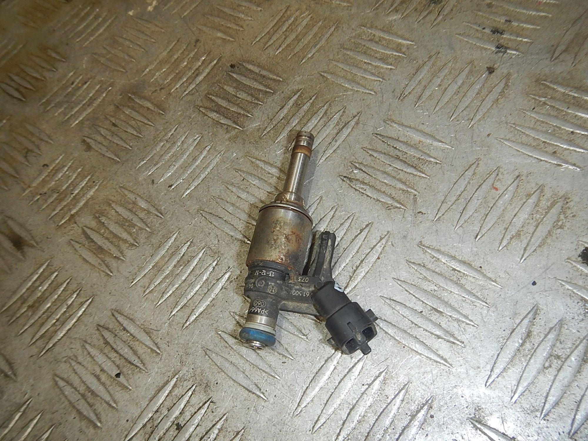 https://ycs.partsauto.market/partsauto-images/thmbs/b135e93f2d106a11df5e4386431c5e55/be84fd930386b56d3c296448f469cf08/007feb8a16d4dc00b96855ca3af4796a.jpg