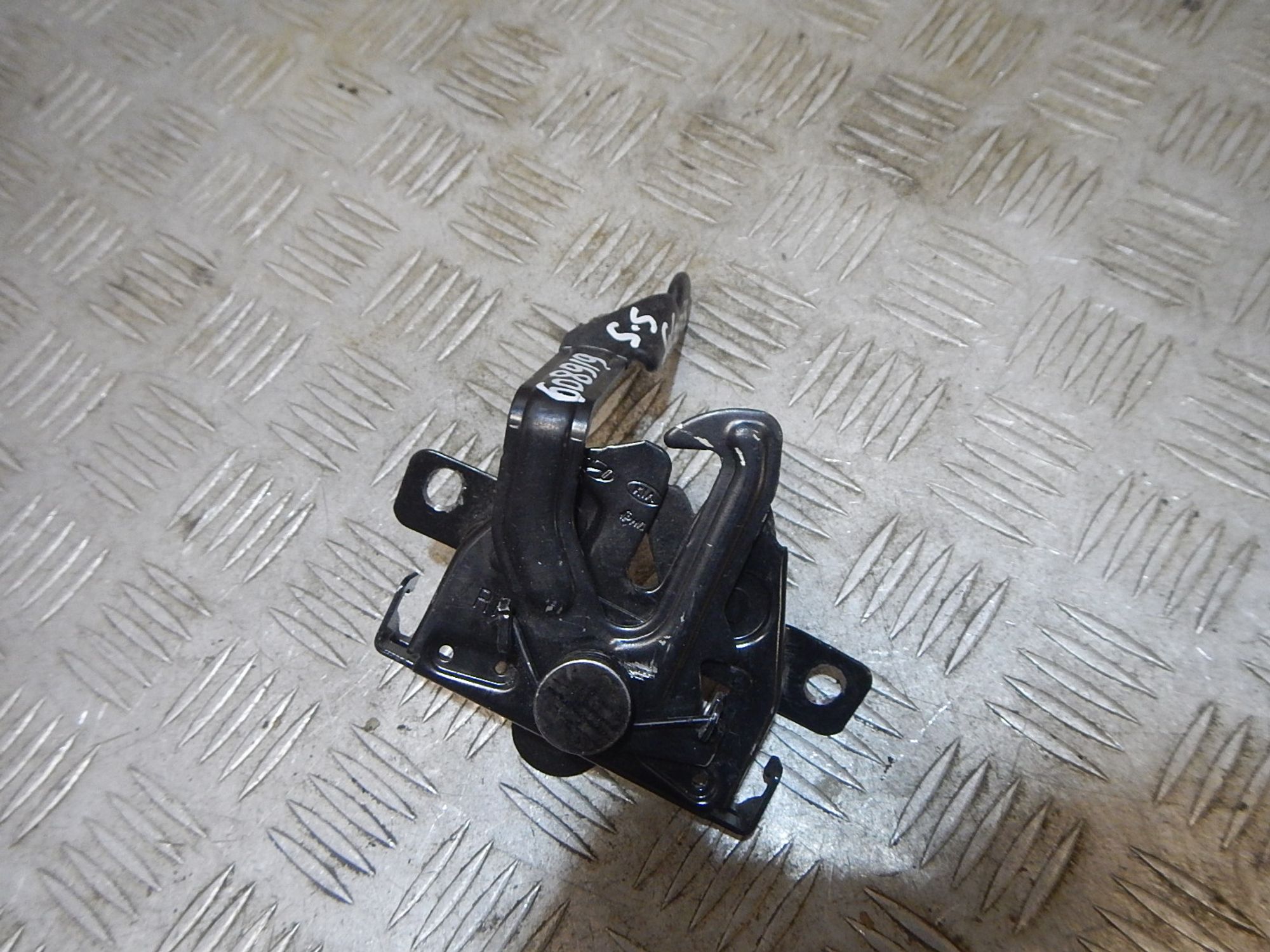 https://ycs.partsauto.market/partsauto-images/thmbs/b135e93f2d106a11df5e4386431c5e55/c92532e7961540169edec1c947188a55/5862587b3a10e5173c21d630b5659014.jpg