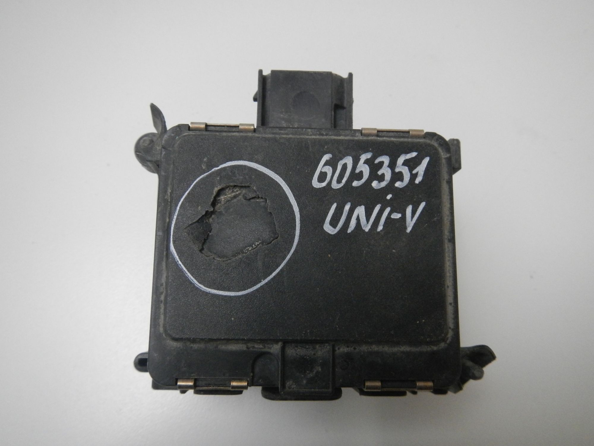 https://ycs.partsauto.market/partsauto-images/thmbs/b135e93f2d106a11df5e4386431c5e55/cf876f60acf2688fce85654591b35fa8/7d246f0c4bea9dd5c5512088c11fce1a.jpg