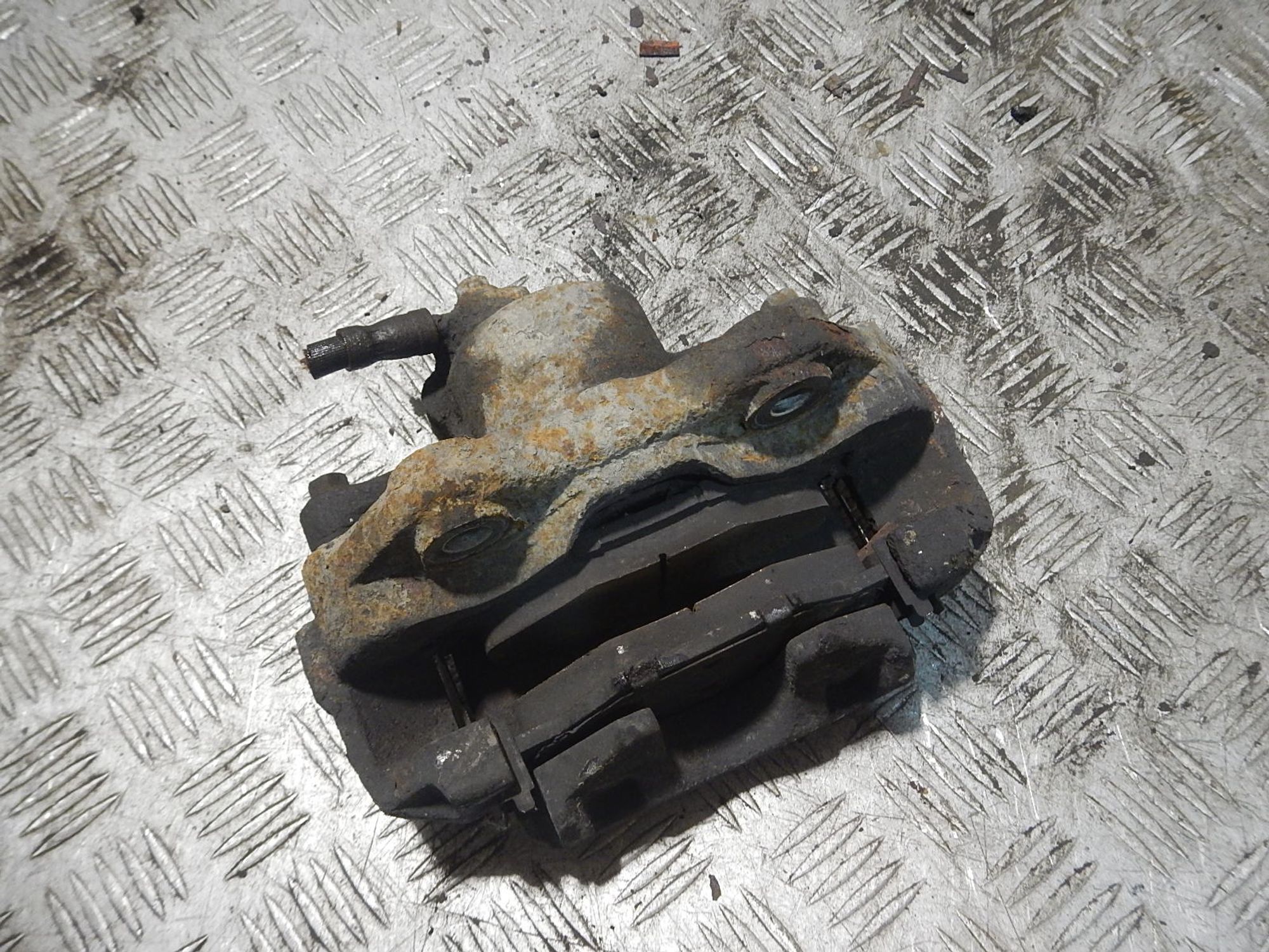 https://ycs.partsauto.market/partsauto-images/thmbs/b135e93f2d106a11df5e4386431c5e55/d6e3fd9f48644f4accfcb6ad97b6d2af/c3442f33144446524ecad3795b14c430.jpg