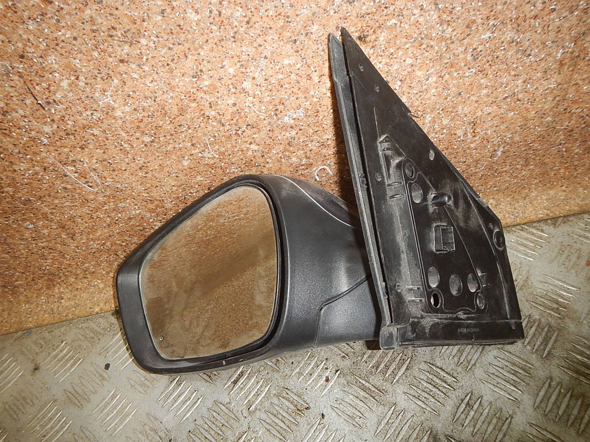 https://ycs.partsauto.market/partsauto-images/thmbs/b135e93f2d106a11df5e4386431c5e55/d978bb6332180a21ce2e53a8e09a61a1/9f00e7c3f483b5a6ccbdaaae72b2e0b1.jpg