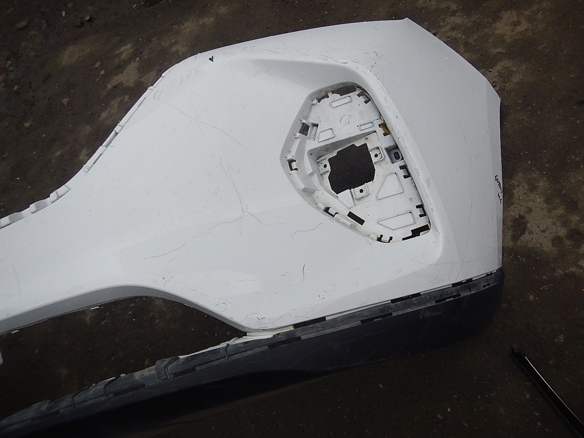 https://ycs.partsauto.market/partsauto-images/thmbs/b135e93f2d106a11df5e4386431c5e55/dc17a1e1ce52347c675dc51ffdbfad0c/af200b86178f4a2561f7d5668646f26e.jpg