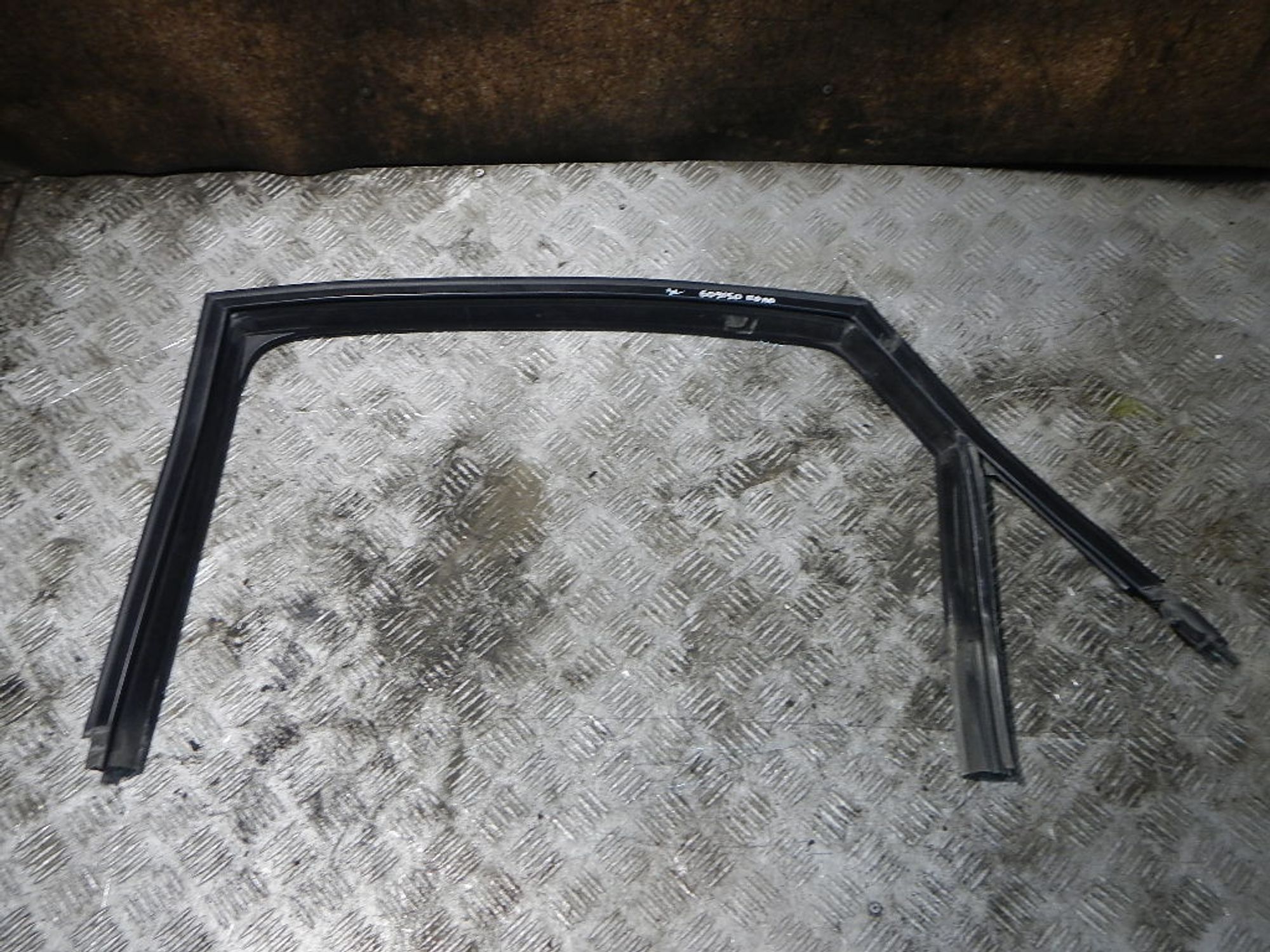 https://ycs.partsauto.market/partsauto-images/thmbs/b135e93f2d106a11df5e4386431c5e55/dc9f690927eb9dcbba69bb736f9ce68a/9c746c38d815c00cb61ed113bf7f84ef.jpg