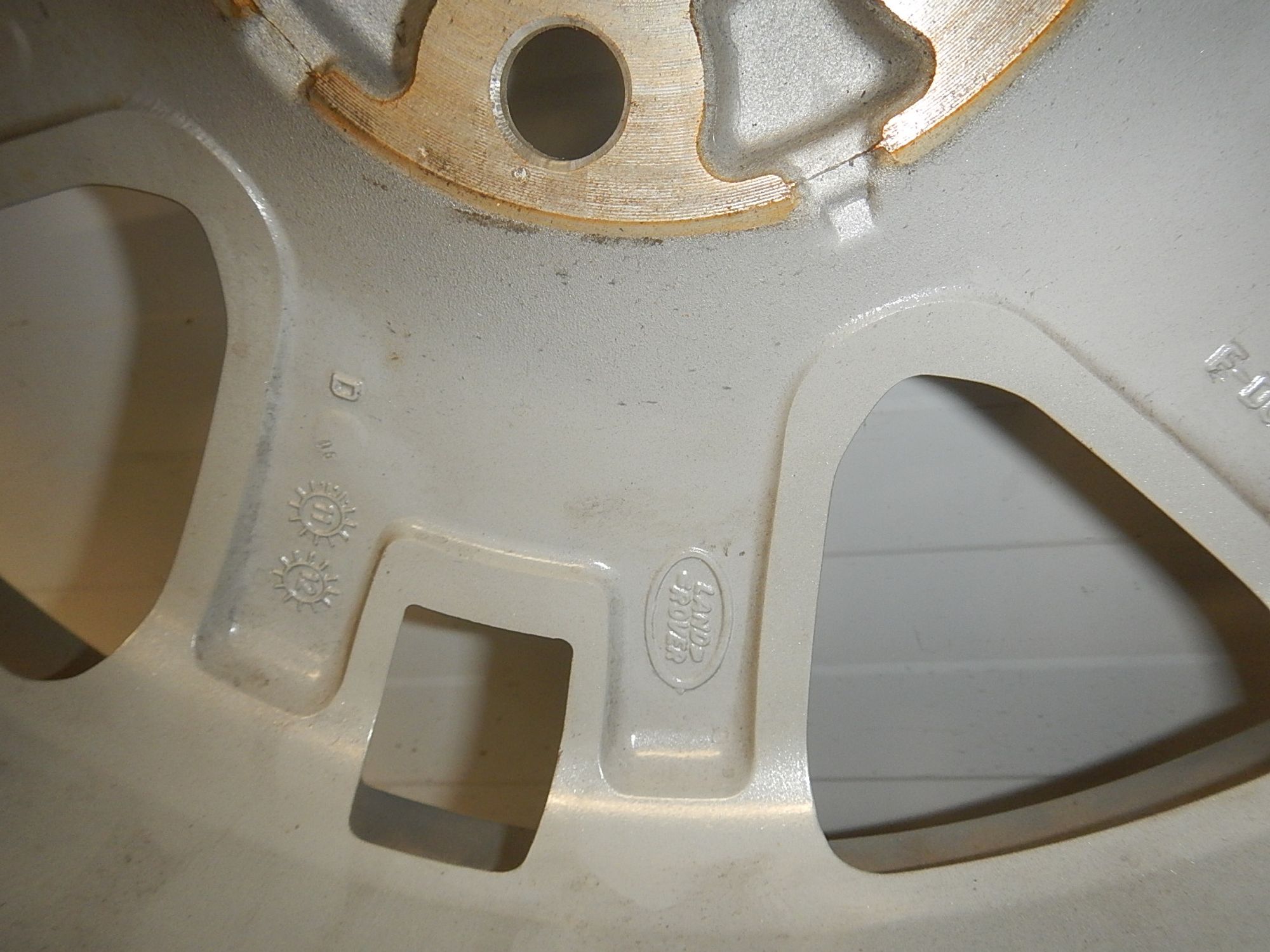 https://ycs.partsauto.market/partsauto-images/thmbs/b135e93f2d106a11df5e4386431c5e55/dd286d8d75da94c8c2b84f539663e40a/1ce88aa392b9dda9a8386a89d2053441.jpg