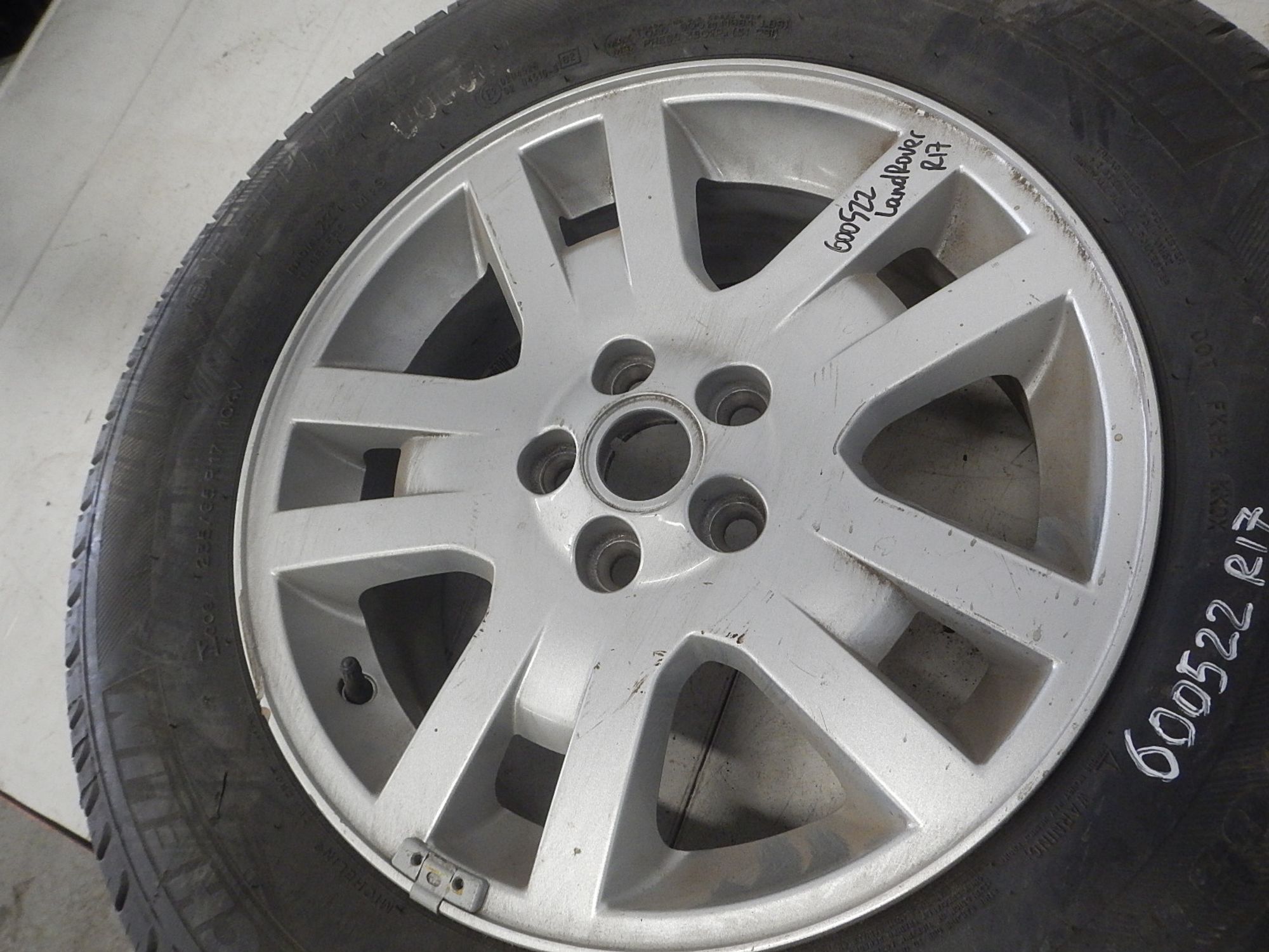 https://ycs.partsauto.market/partsauto-images/thmbs/b135e93f2d106a11df5e4386431c5e55/dd286d8d75da94c8c2b84f539663e40a/b969f13f81b84e778eecb8c4a4b83a78.jpg