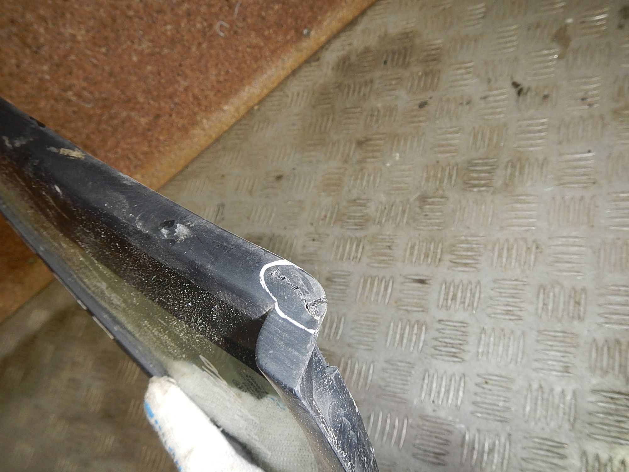 https://ycs.partsauto.market/partsauto-images/thmbs/b135e93f2d106a11df5e4386431c5e55/dda4abeef39ca5e058effef943378e26/e04427780a8711a65dccd871117749ed.jpg