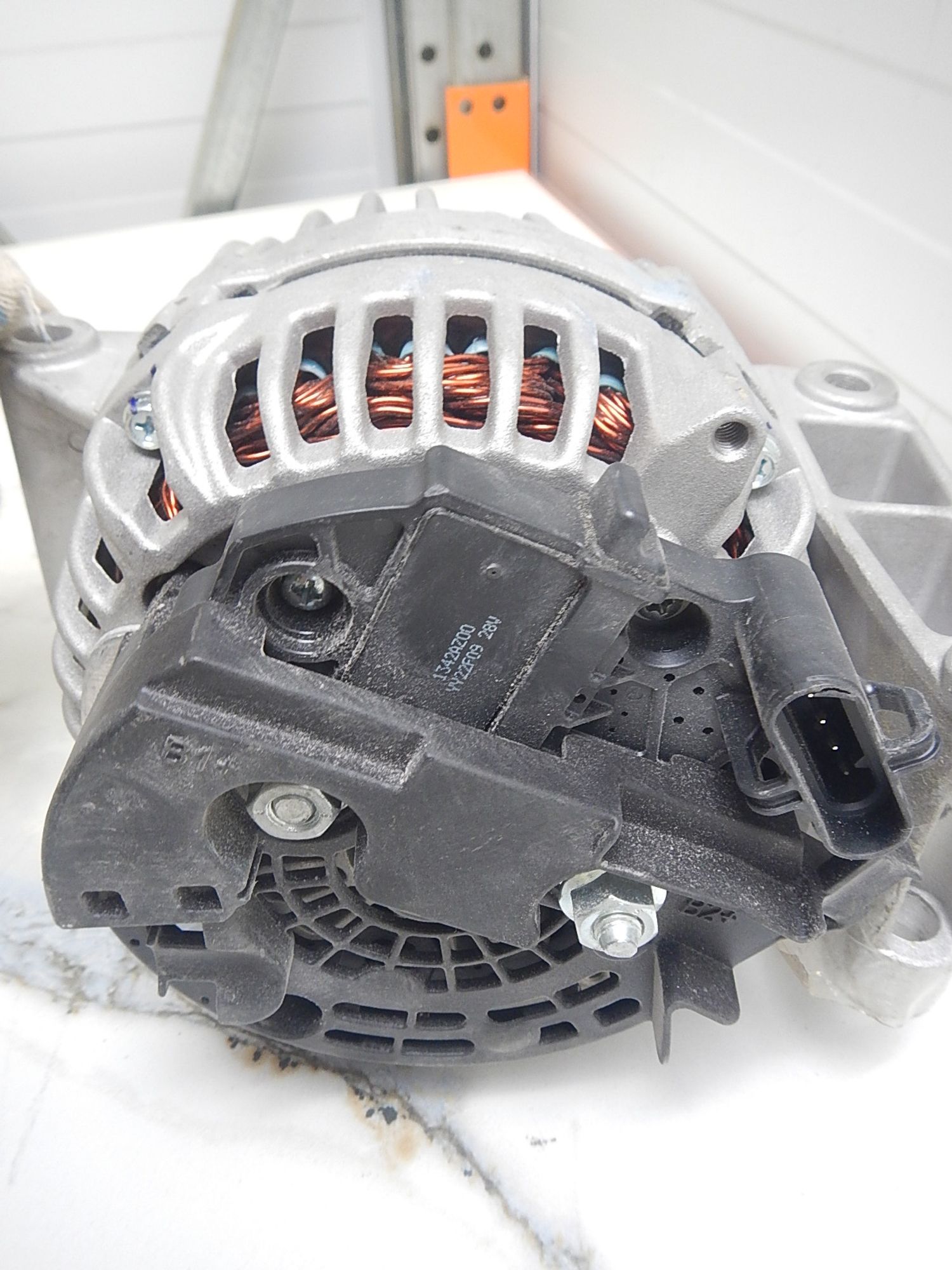 https://ycs.partsauto.market/partsauto-images/thmbs/b135e93f2d106a11df5e4386431c5e55/e37e2e5f4d73358363a133e95f7554fe/c3781331d83b386025ed7c9fa7757866.jpg