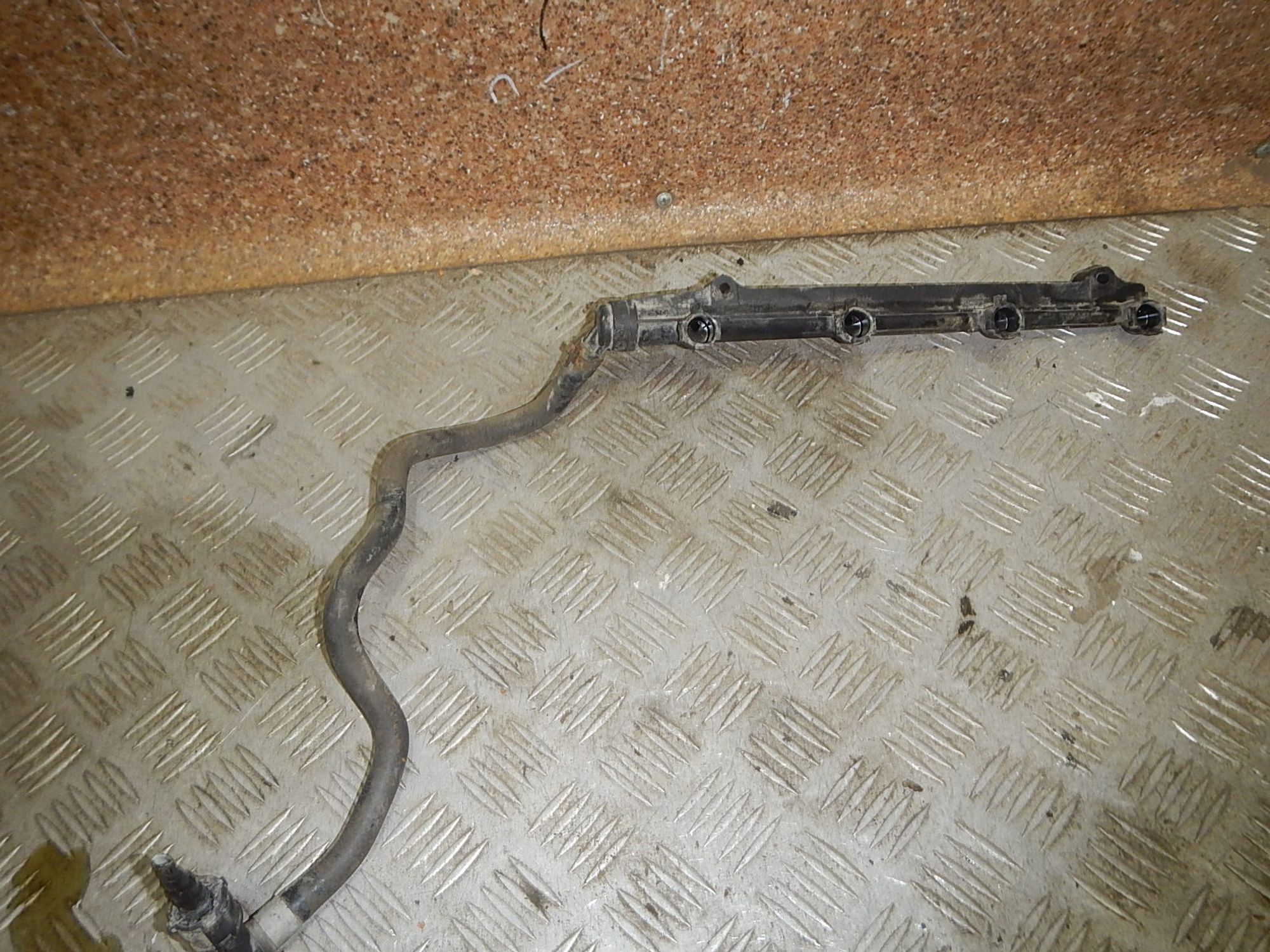 https://ycs.partsauto.market/partsauto-images/thmbs/b135e93f2d106a11df5e4386431c5e55/e4ea897c84f6a2284780f3d082864d6d/0b2456d5ebcd791bcb3f4f735dc7306c.jpg