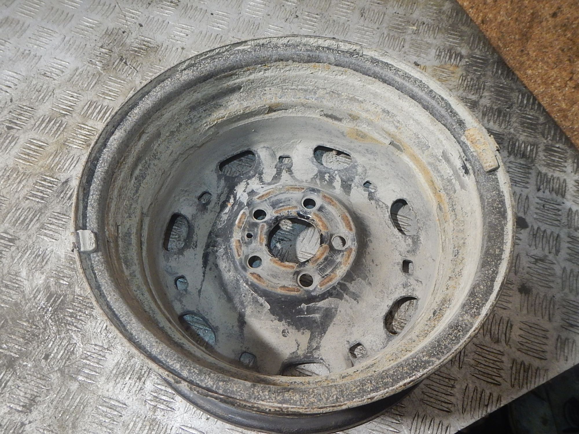 https://ycs.partsauto.market/partsauto-images/thmbs/b135e93f2d106a11df5e4386431c5e55/e62bbbe40ea949a19da1e3178ffa8e5b/14162e47b3db8a98414122ff007070dd.jpg