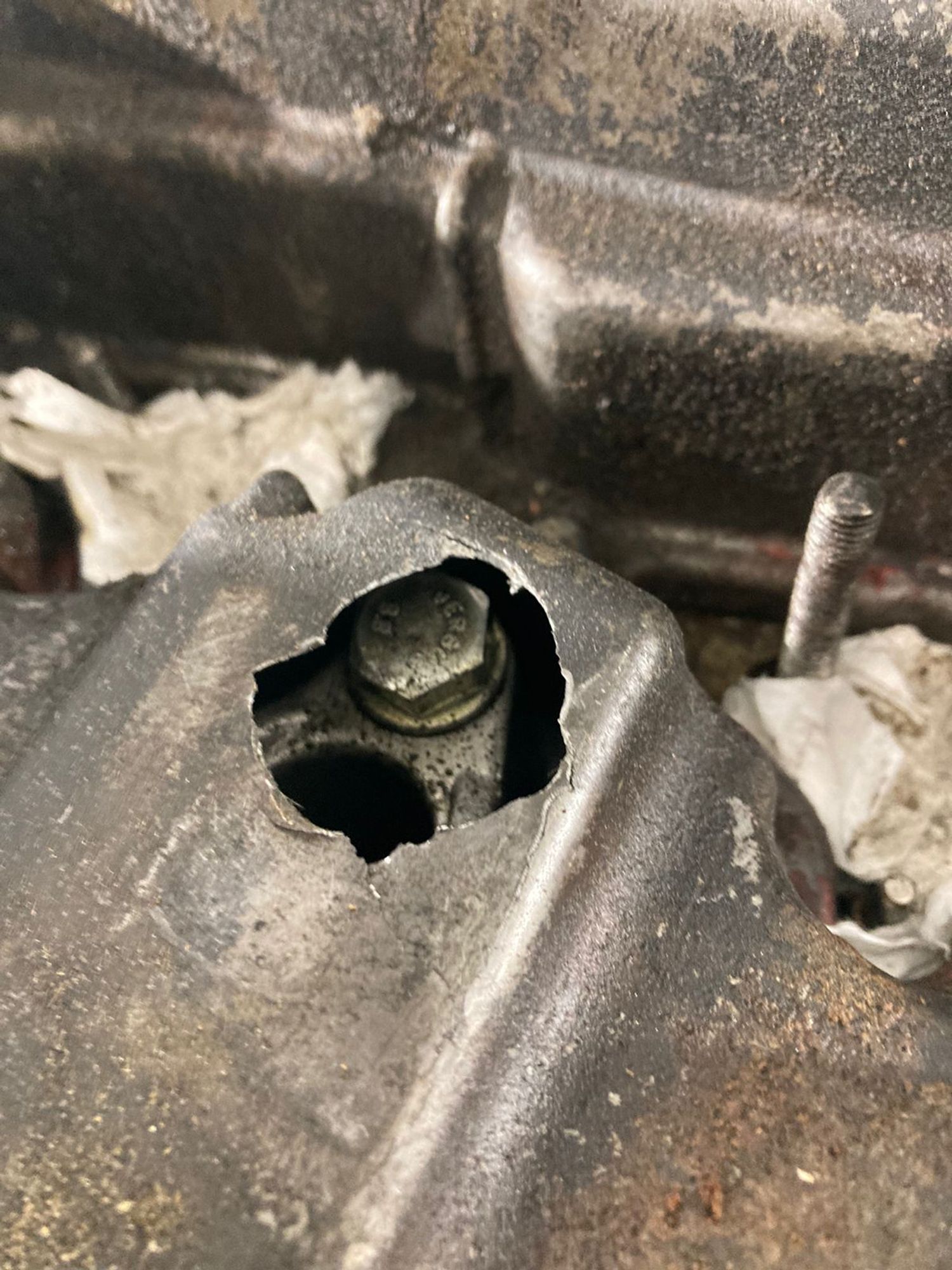 https://ycs.partsauto.market/partsauto-images/thmbs/b135e93f2d106a11df5e4386431c5e55/ec289f4039562451578edd09c5fbe357/8db092fe12781fee97f063735ffeb4b8.jpg