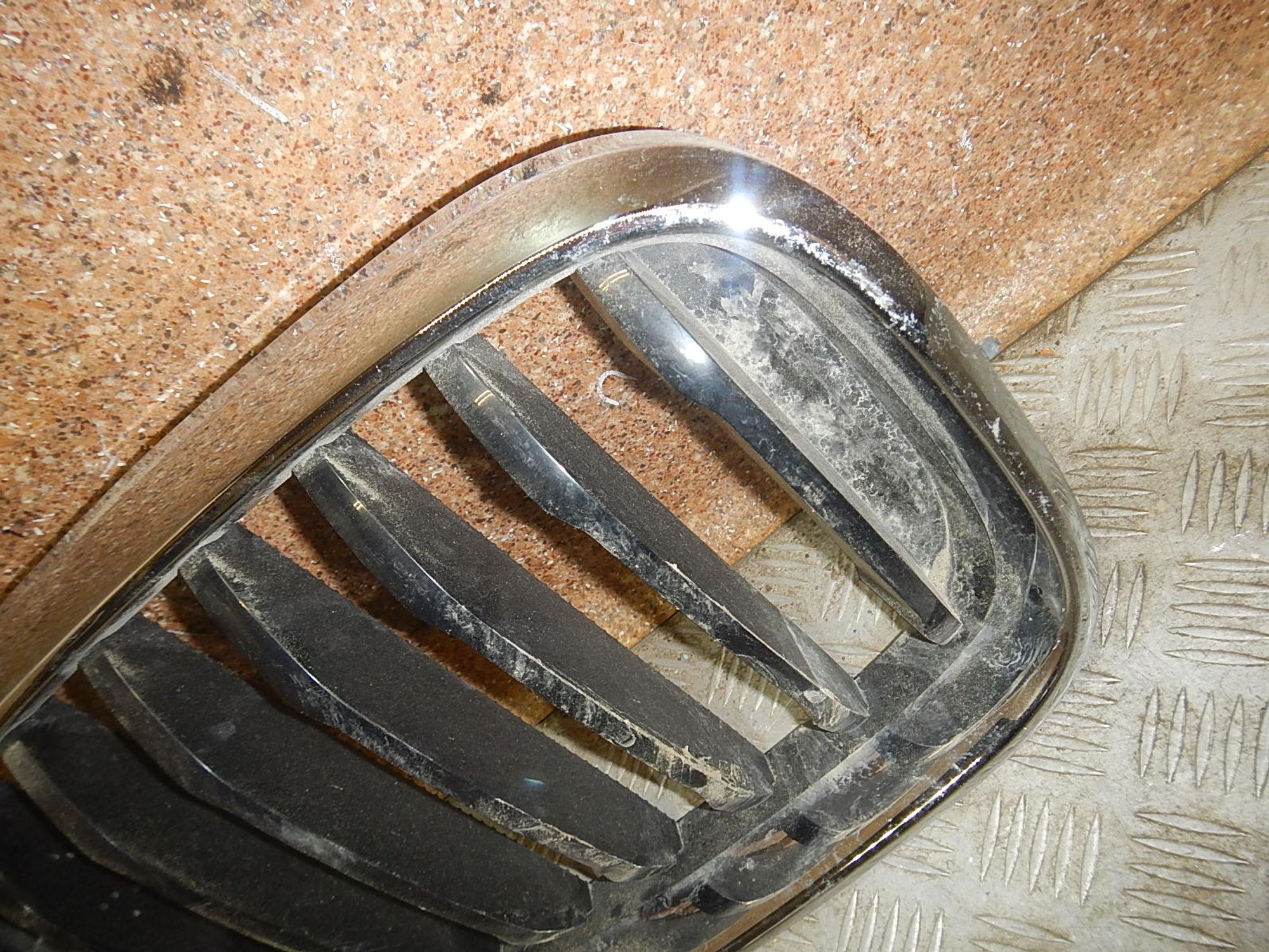 https://ycs.partsauto.market/partsauto-images/thmbs/b135e93f2d106a11df5e4386431c5e55/ee7c2c83d45a8915d4838389df895e15/2bdcba083f407a16e5cae710c614b20a.jpg