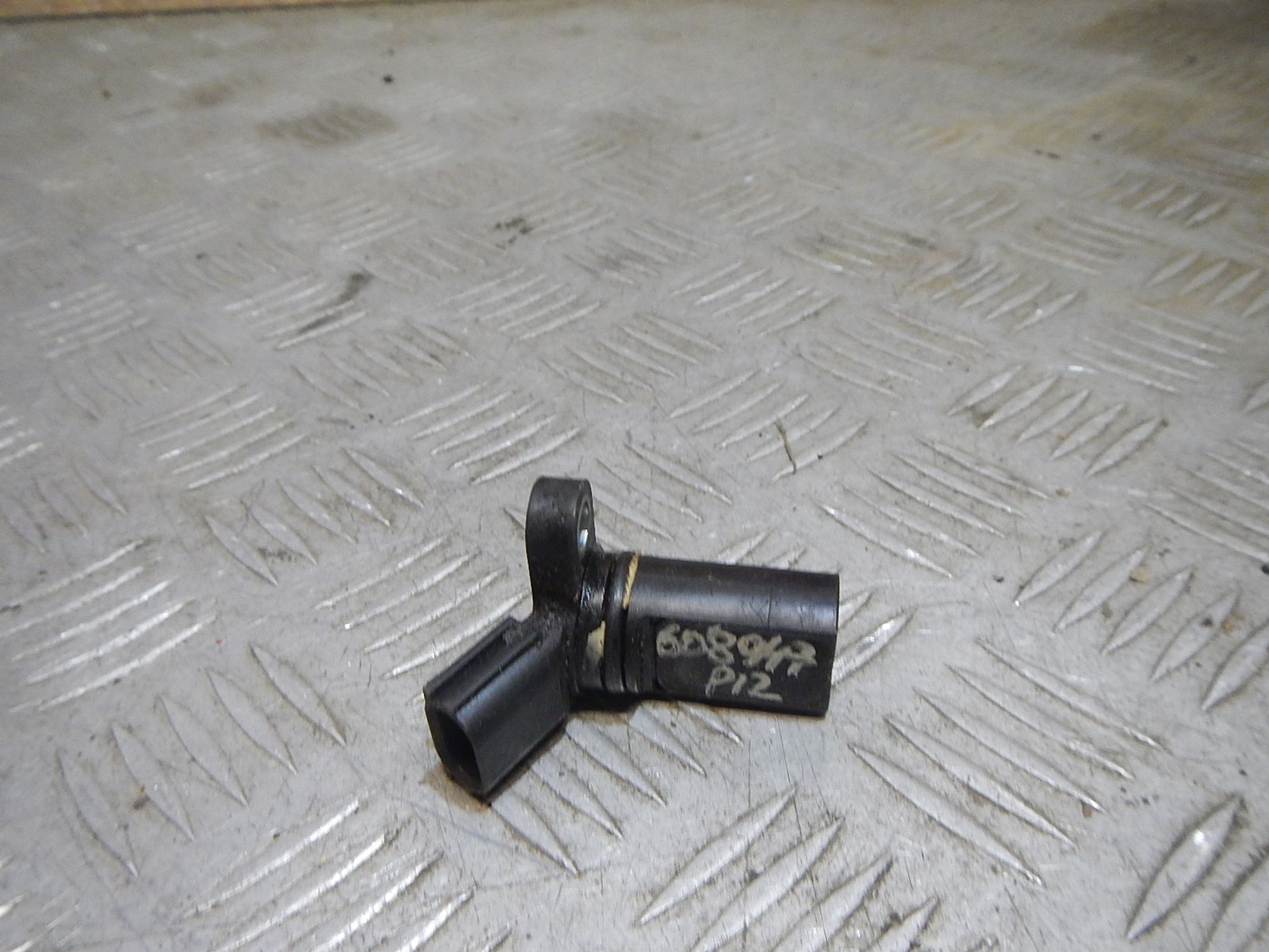 https://ycs.partsauto.market/partsauto-images/thmbs/b135e93f2d106a11df5e4386431c5e55/f1ccf0de899d77079750f792f31bd047/4687d3c695bc6dfd7fc516a96b728814.jpg