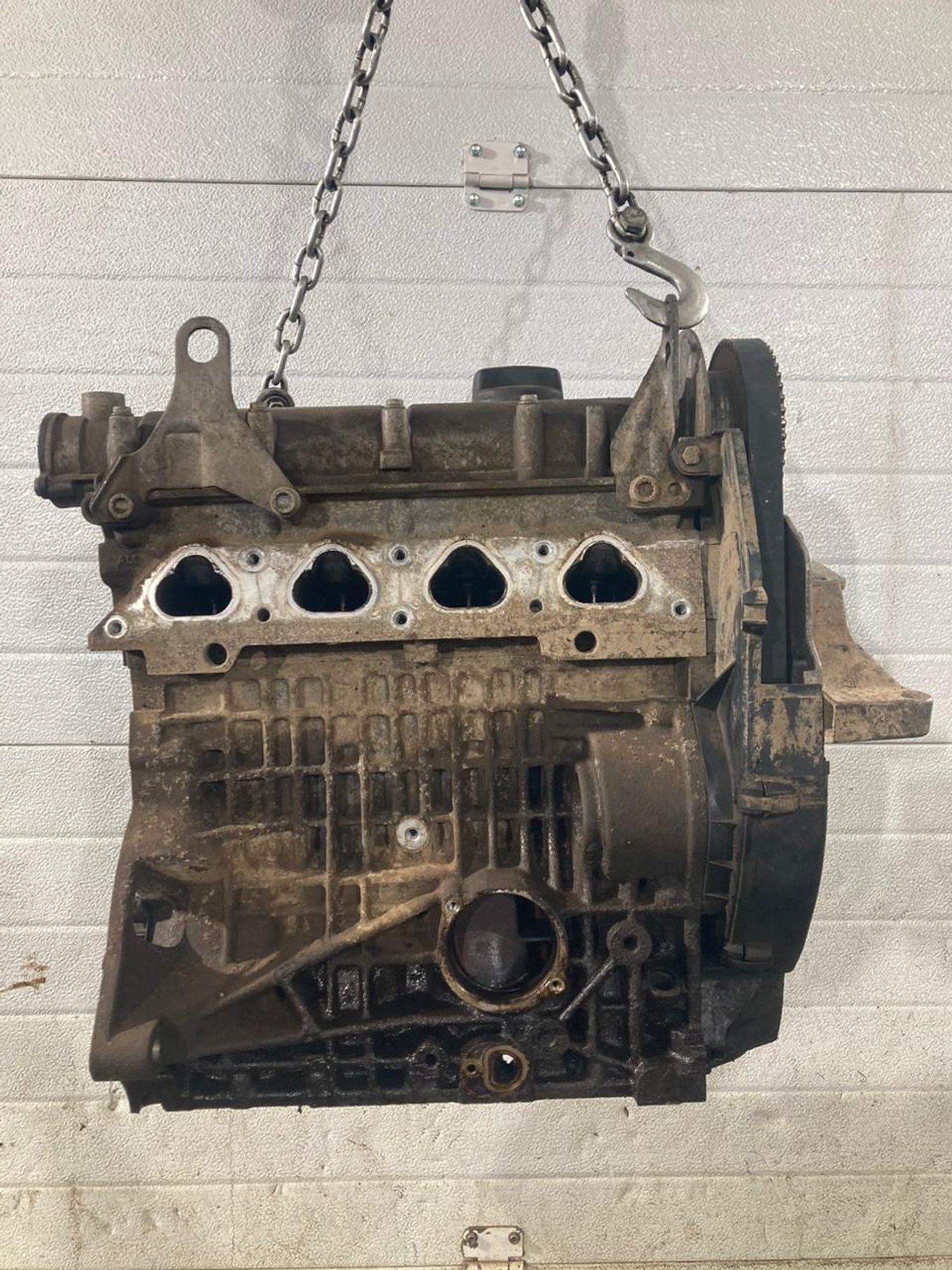 https://ycs.partsauto.market/partsauto-images/thmbs/b135e93f2d106a11df5e4386431c5e55/f46c0d2232d915e64650c9a8c6d16bdc/313ac9d82f2cf2bb19f665ec4c31ae0d.jpg