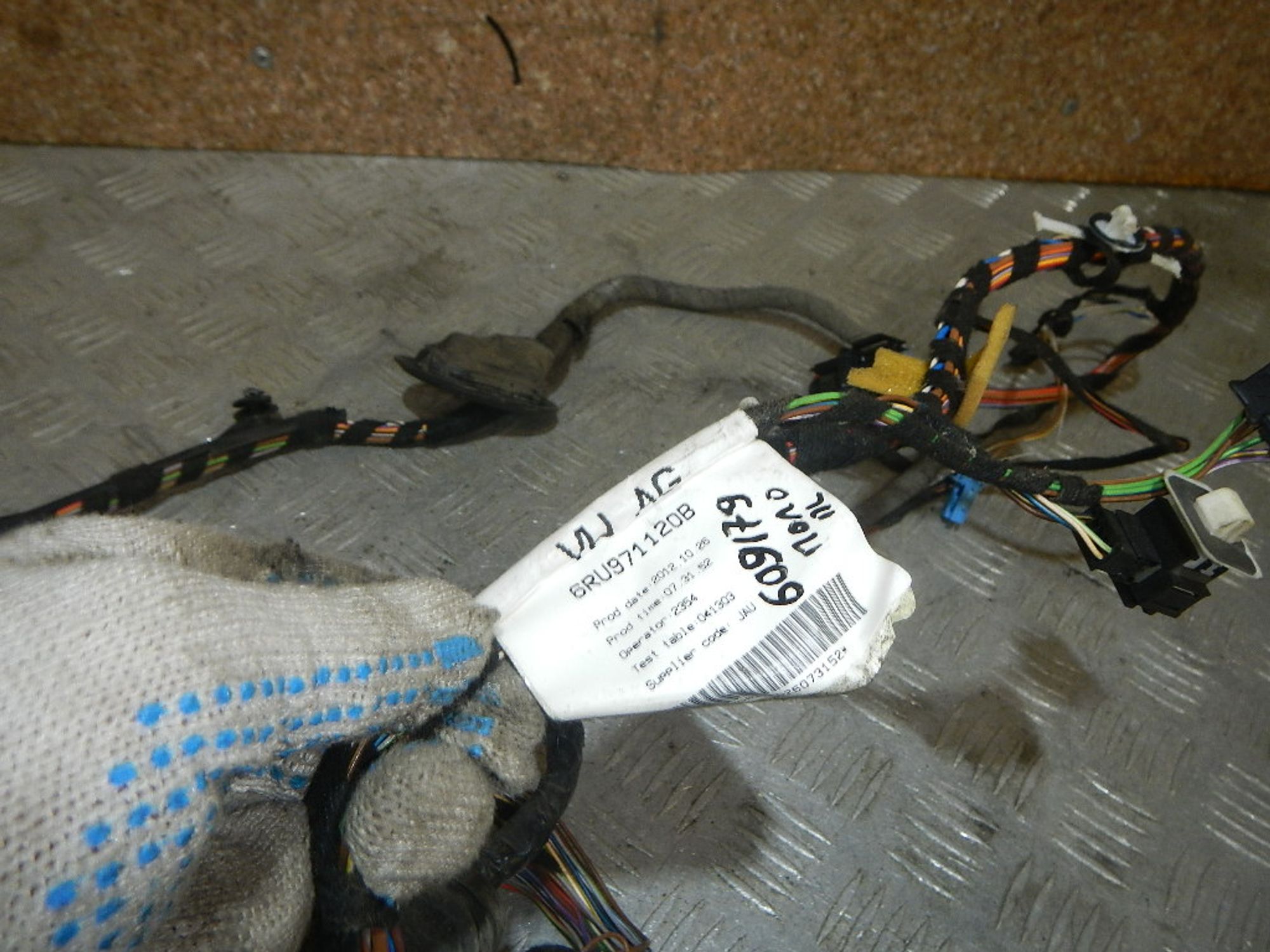 https://ycs.partsauto.market/partsauto-images/thmbs/b135e93f2d106a11df5e4386431c5e55/f925a40257b60e2e012534a7759613c6/8e3a48a7470122313d4bc4525a6bebaf.jpg
