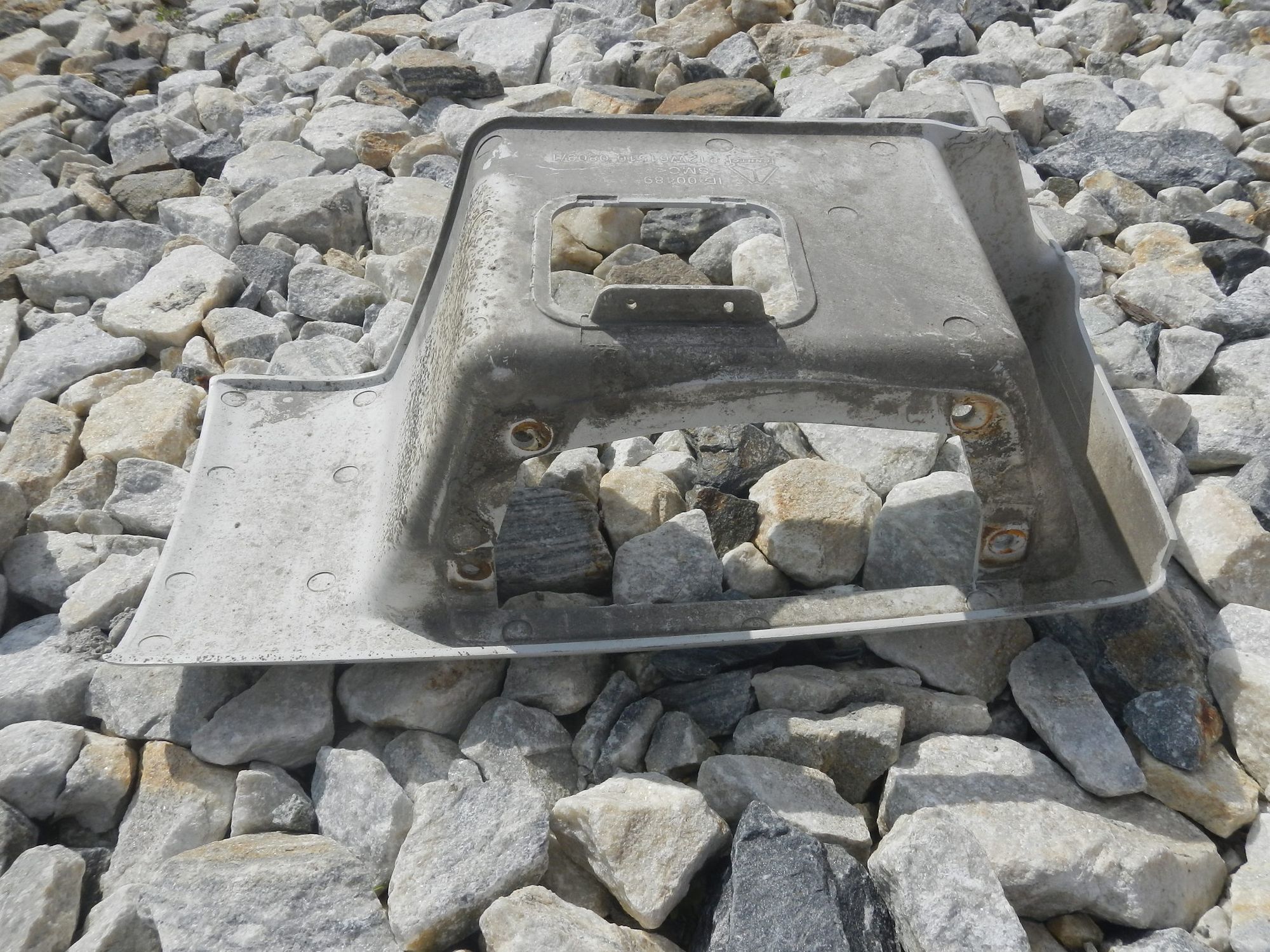 https://ycs.partsauto.market/partsauto-images/thmbs/b135e93f2d106a11df5e4386431c5e55/f9da5b4eeb4cea66e6cf35bca49582b6/996453949242913de372e40df8c8e52b.jpg