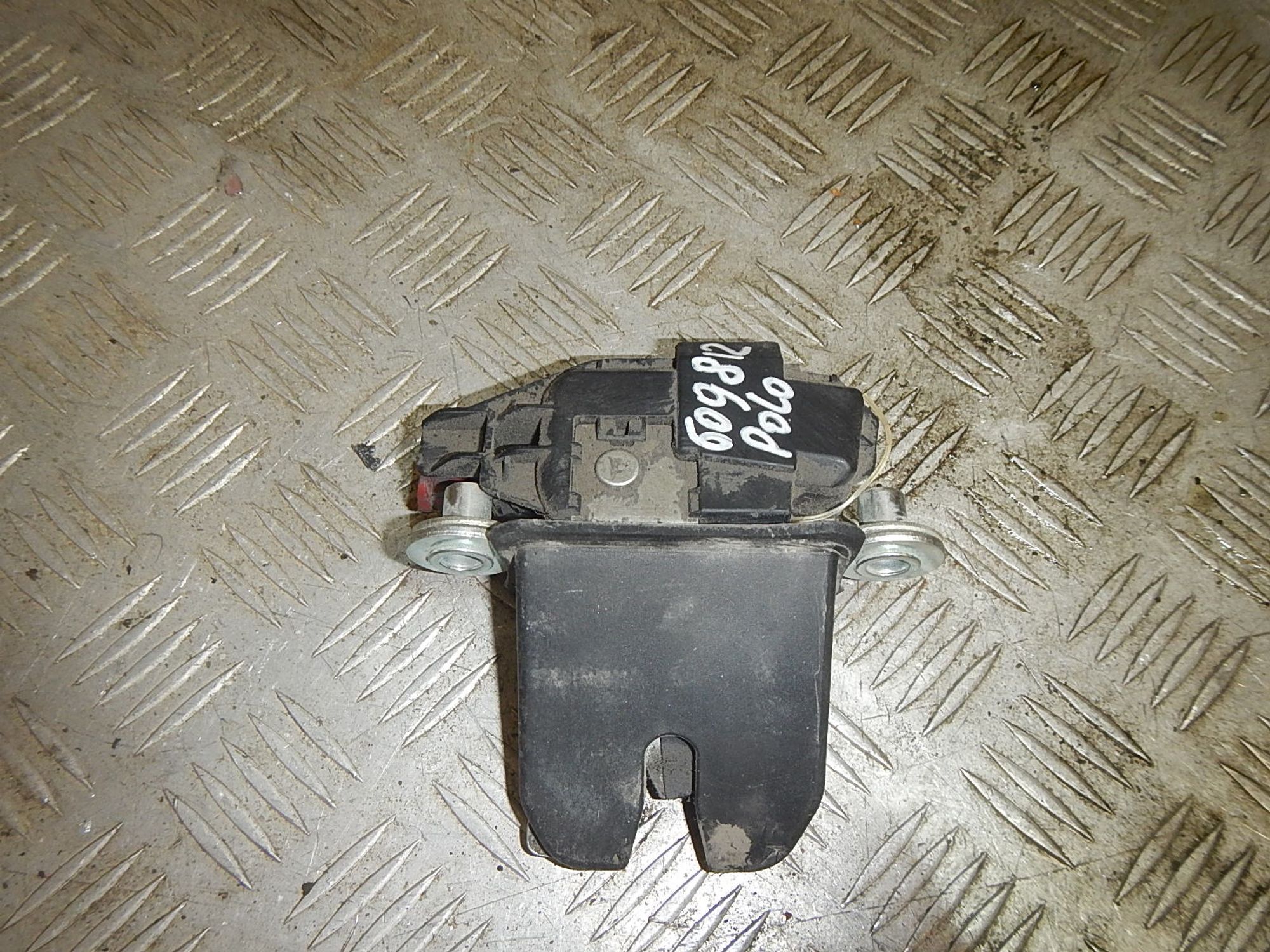 https://ycs.partsauto.market/partsauto-images/thmbs/b135e93f2d106a11df5e4386431c5e55/fa2919270fdbc4bf99c598ce2c04664d/6b531e8fd7fbb7b8ea15725cd425f96d.jpg
