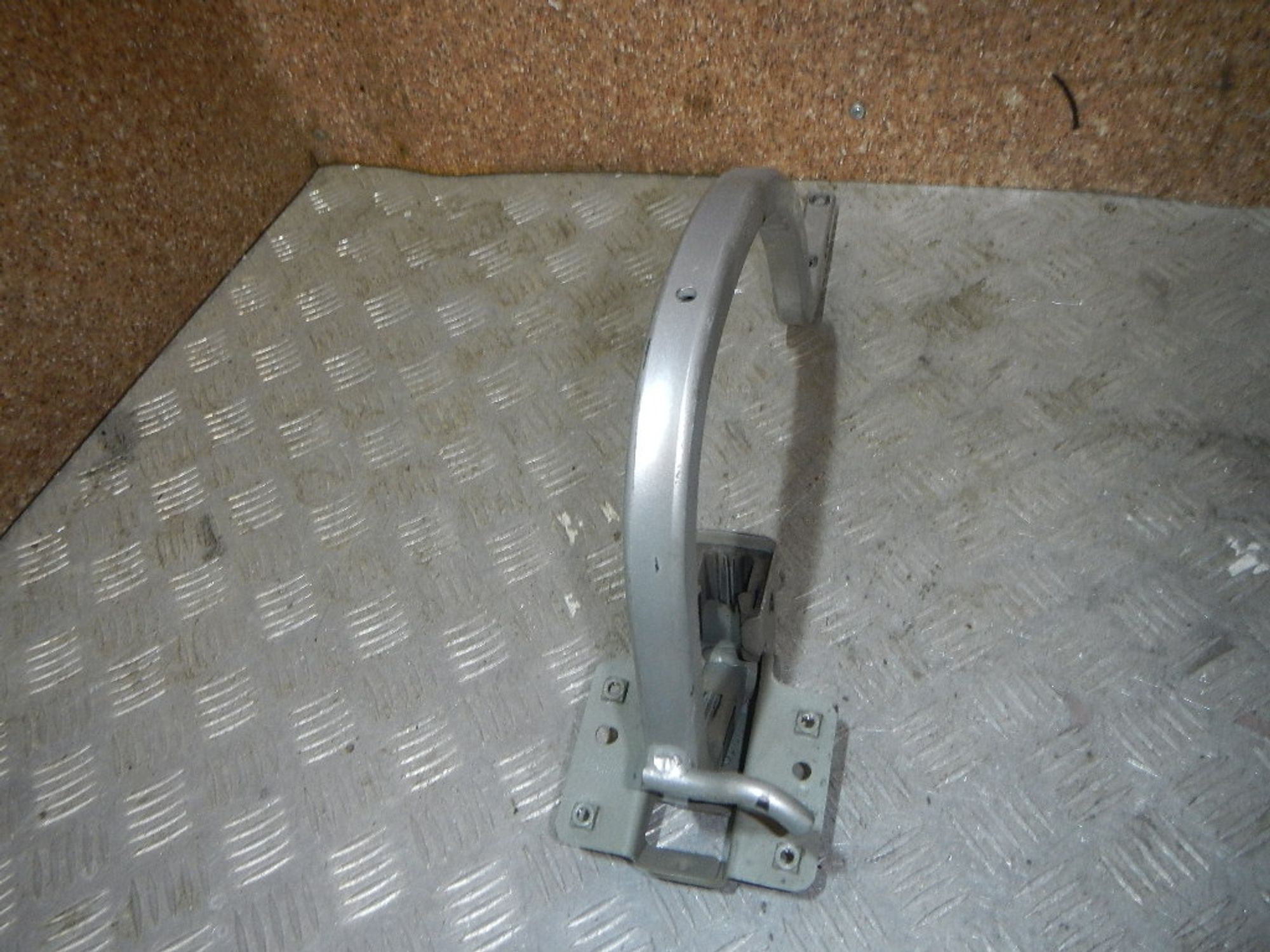https://ycs.partsauto.market/partsauto-images/thmbs/b135e93f2d106a11df5e4386431c5e55/fdc1f1760bb24882faacab119ec87f48/588c4033ebc563e35e4ca055ce2313c7.jpg