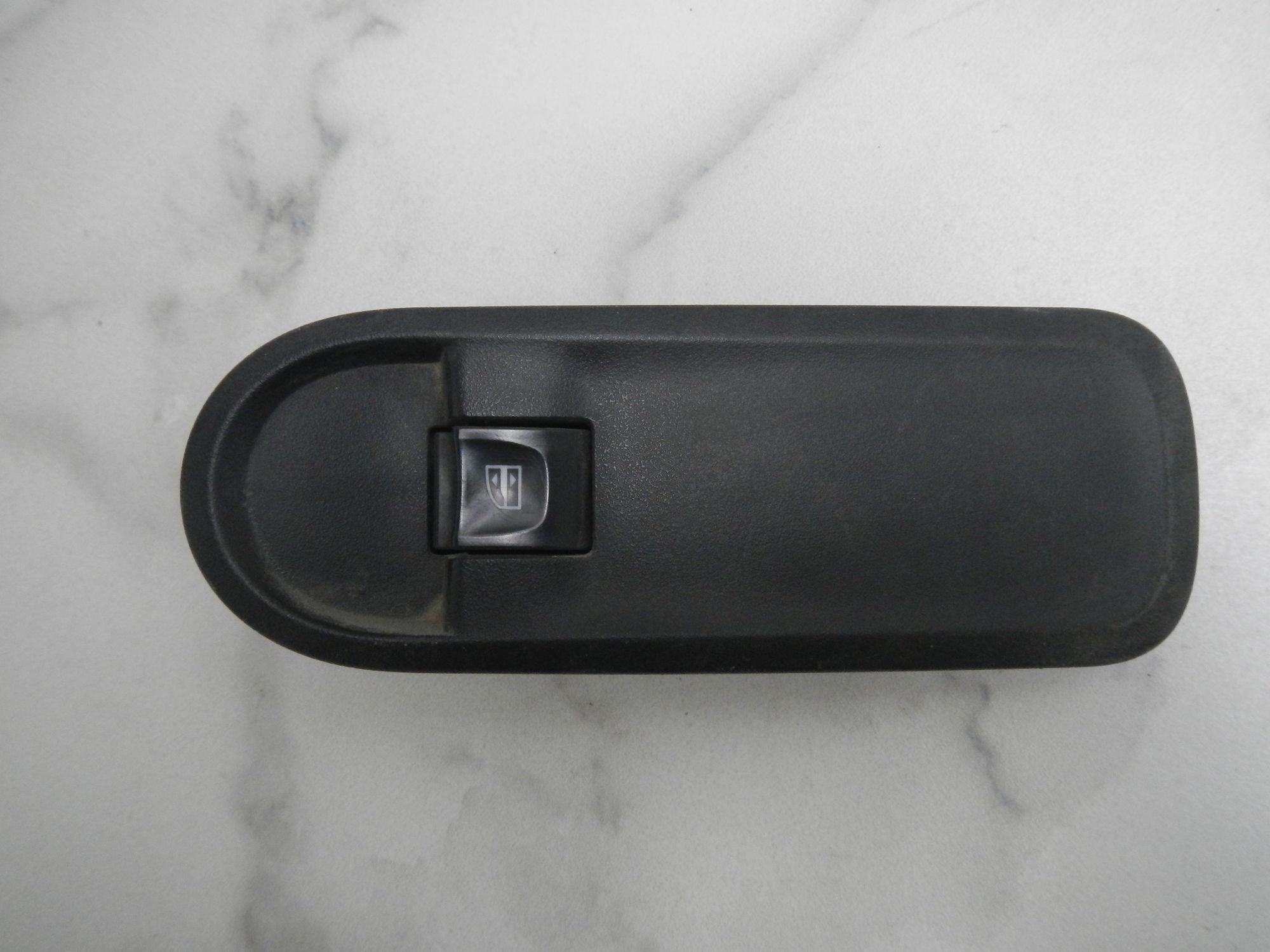 https://ycs.partsauto.market/partsauto-images/thmbs/b135e93f2d106a11df5e4386431c5e55/ffcbbeca7d54d09586e5fd5c3e53caa2/acf91bd1436a114cce6af8f8601d474d.jpg