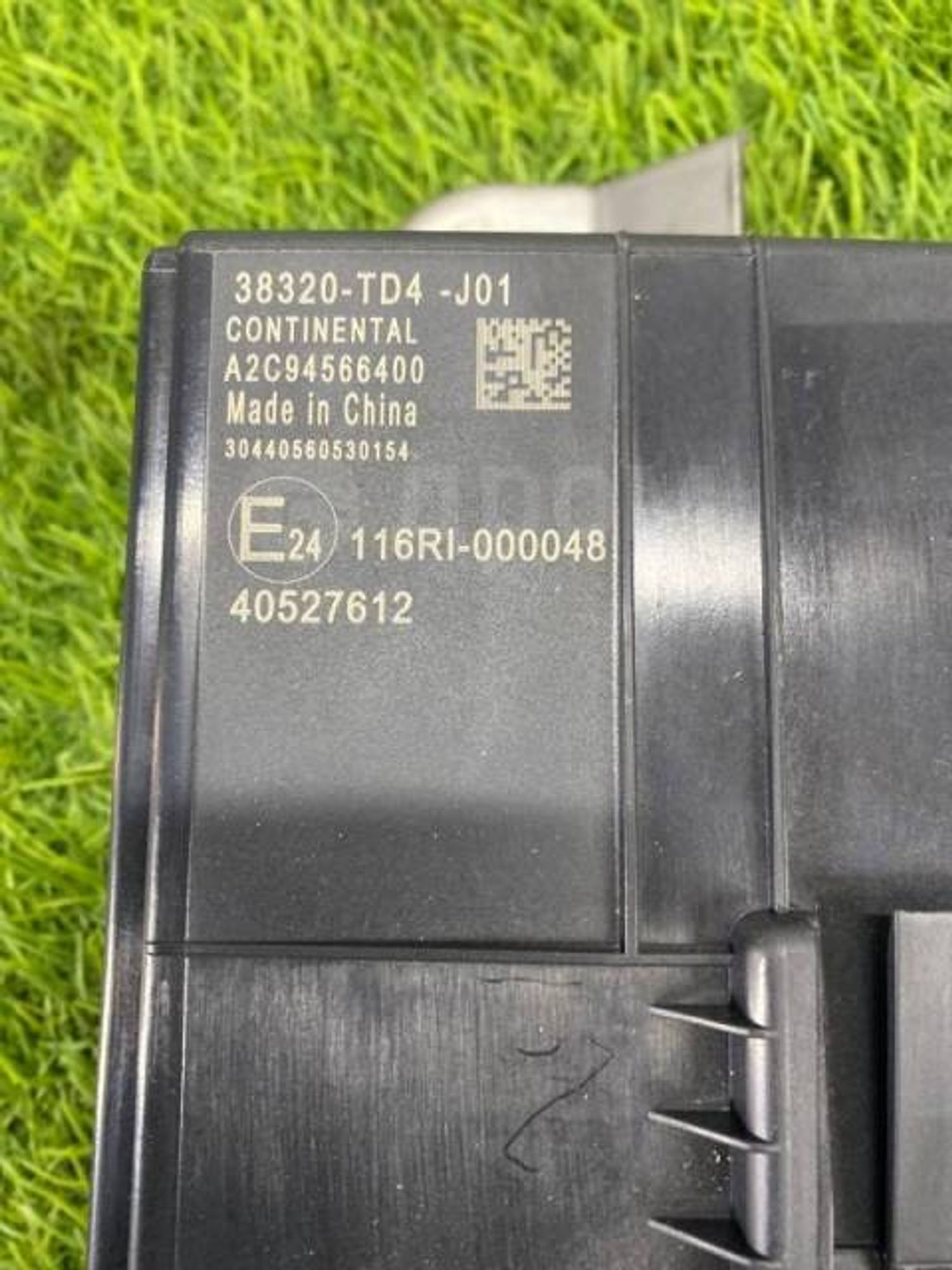 https://ycs.partsauto.market/partsauto-images/thmbs/c3f37c53c3f26218694e162feb13d3cb/04e33a2b01d43044f17b39fa9f24ccdc/395c42722637c14782845de315c71dc8.jpg
