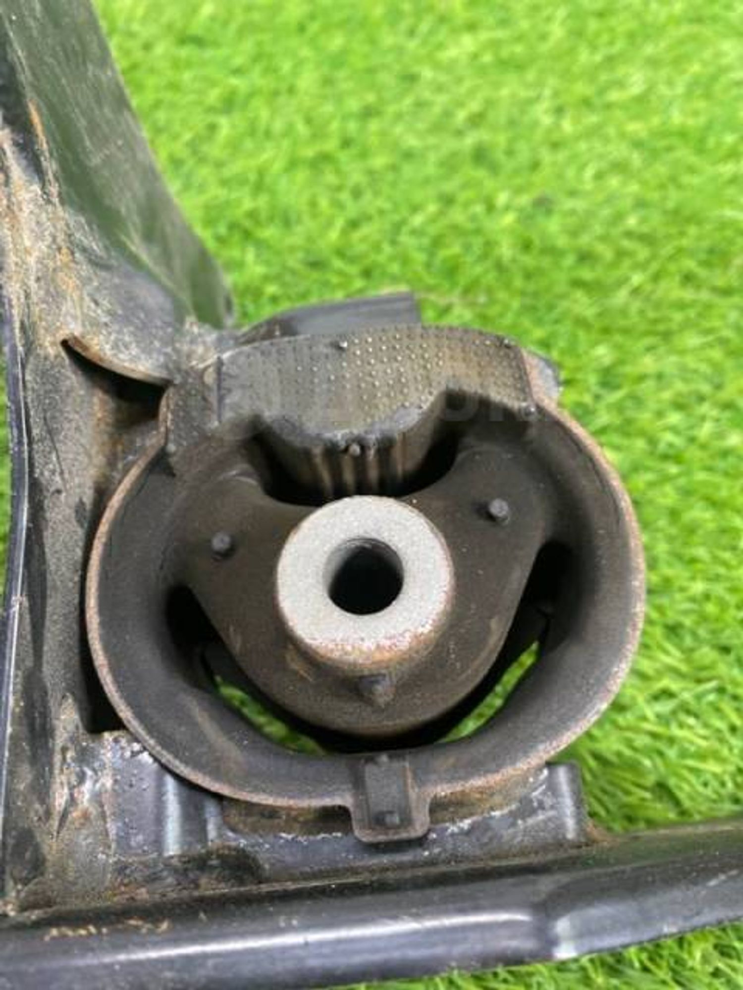 https://ycs.partsauto.market/partsauto-images/thmbs/c3f37c53c3f26218694e162feb13d3cb/4679d42c6a11b15ed01d2a69cea4ccd4/0228a89a5bdb36714e17ae6c18830102.jpg