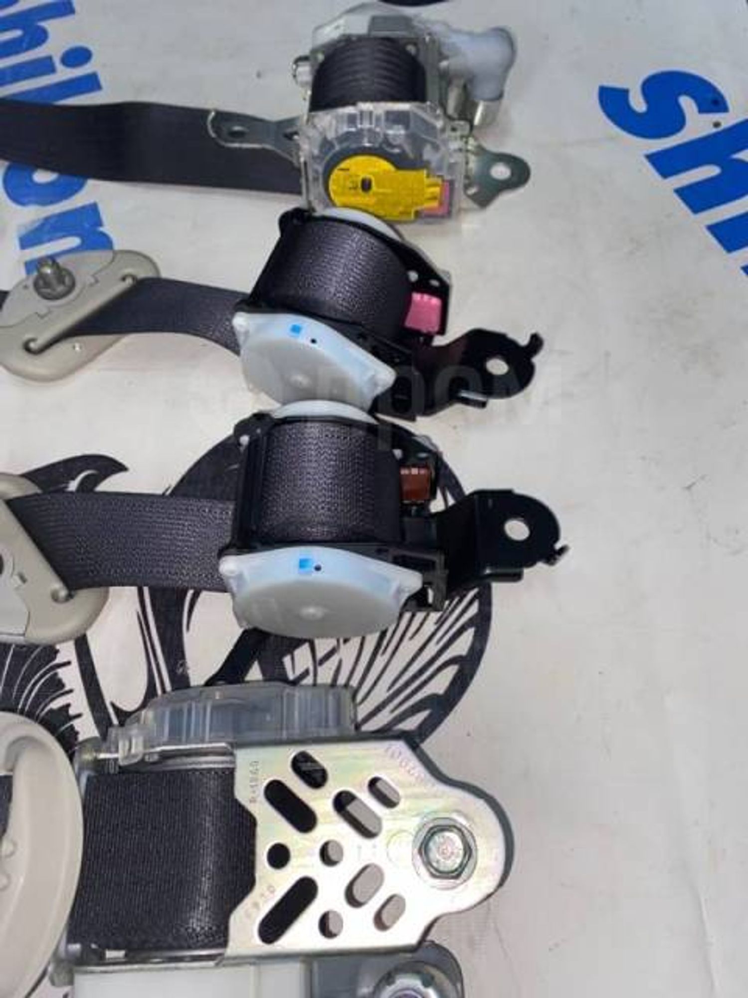 https://ycs.partsauto.market/partsauto-images/thmbs/c3f37c53c3f26218694e162feb13d3cb/5513f26d99995efaff188c001f77bdac/5ca1d5ce048b2764066be4b565e3d47a.jpg