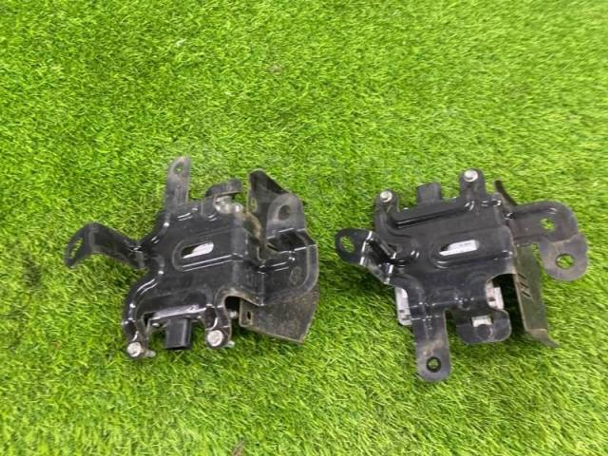 https://ycs.partsauto.market/partsauto-images/thmbs/c3f37c53c3f26218694e162feb13d3cb/771d39917ff27862b608e63cd04b07fe/a236bc426f0f9b1dd88ba2bdc4a6104d.jpg