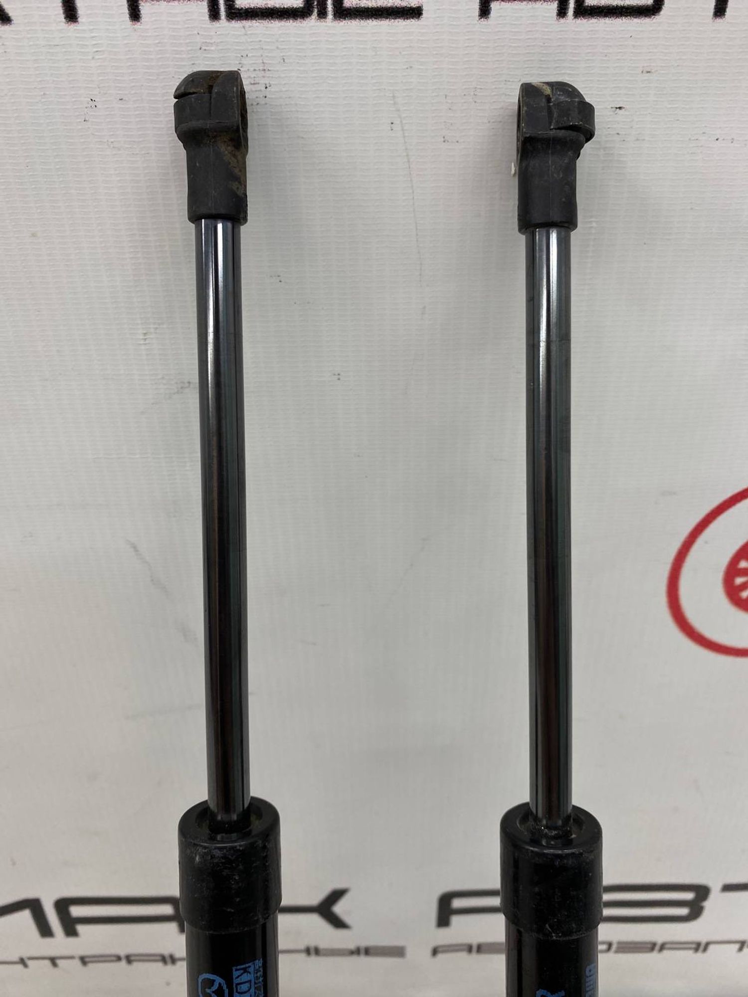 Б/У амортизатор багажника (газлифт, опора) задний, 1520 рублей, Краснодар