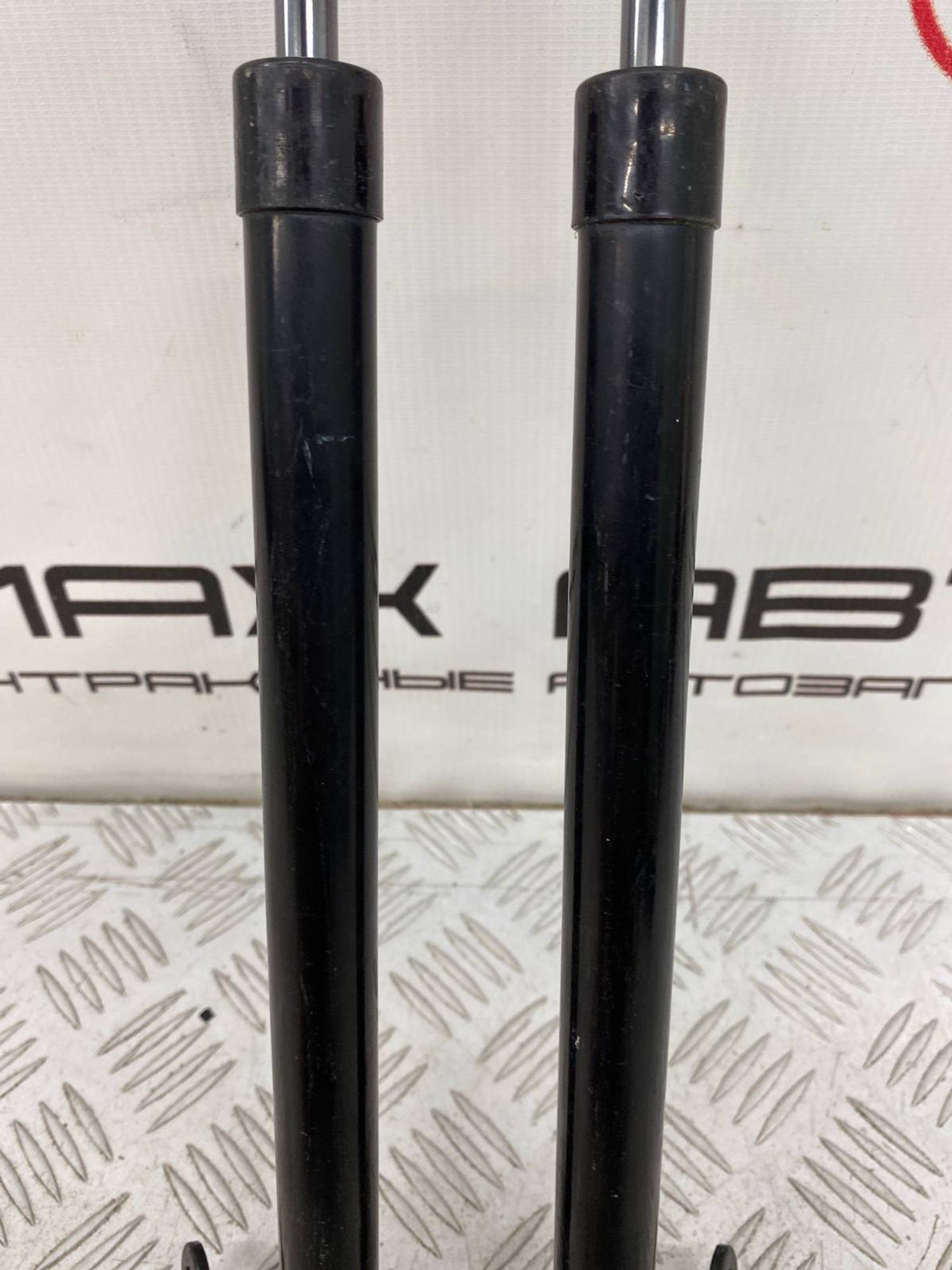 Б/У амортизатор багажника (газлифт, опора) задний, 1520 рублей, Краснодар