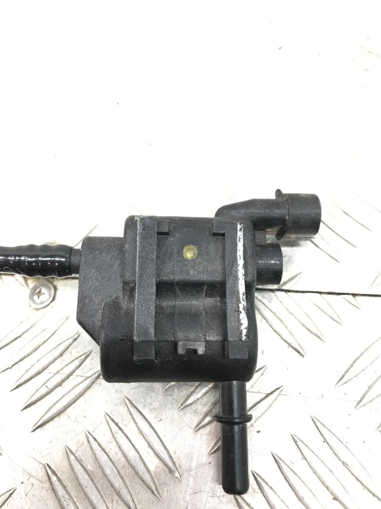 Б/У Электромагнитный клапан вентиляции топливного бака  Lada Granta 2190 2011, 399 рублей, Краснодар