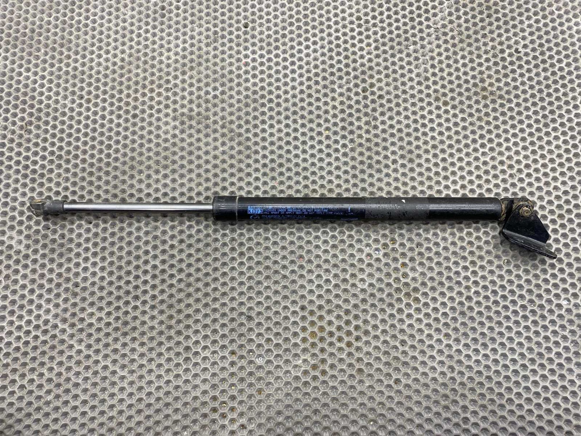 Амортизатор крышки багажника Mazda Cx-5 KE PEVPS 2012, 990 рублей, Краснодар