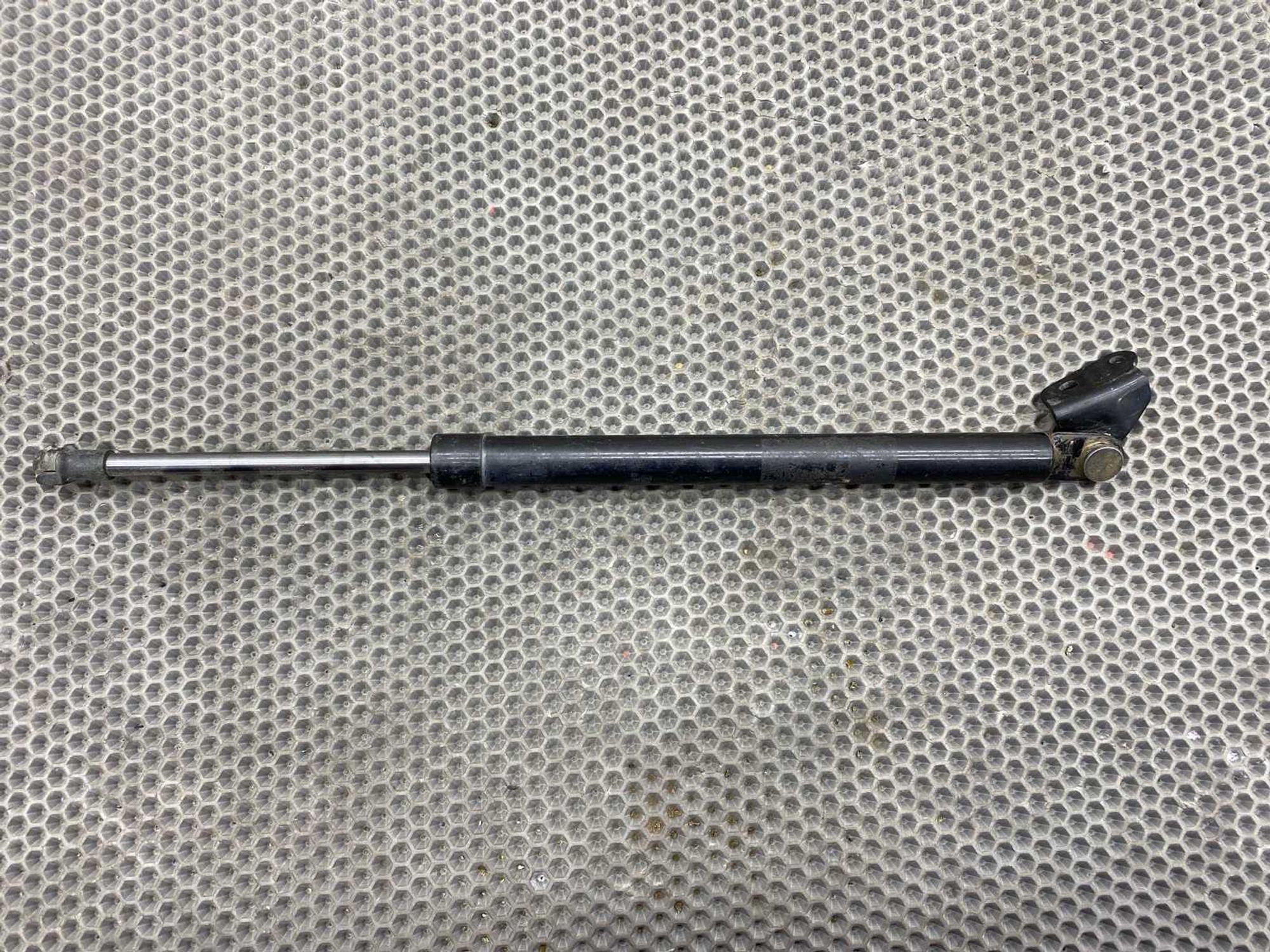 Амортизатор крышки багажника Mazda Cx-5 KE PEVPS 2012, 990 рублей, Краснодар