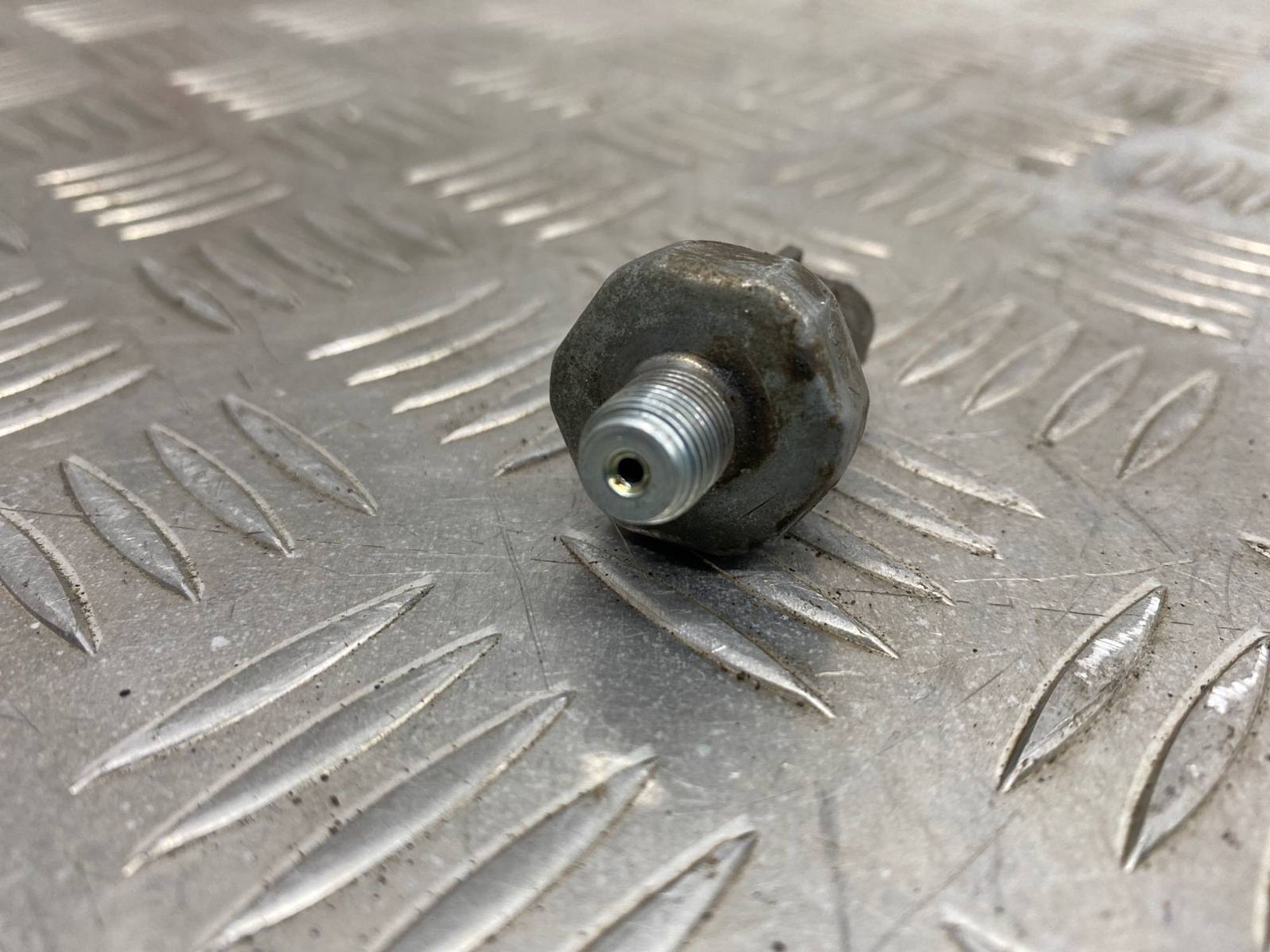 Б/У Датчик давления масла (Двигателя) Subaru, 320 рублей, Краснодар