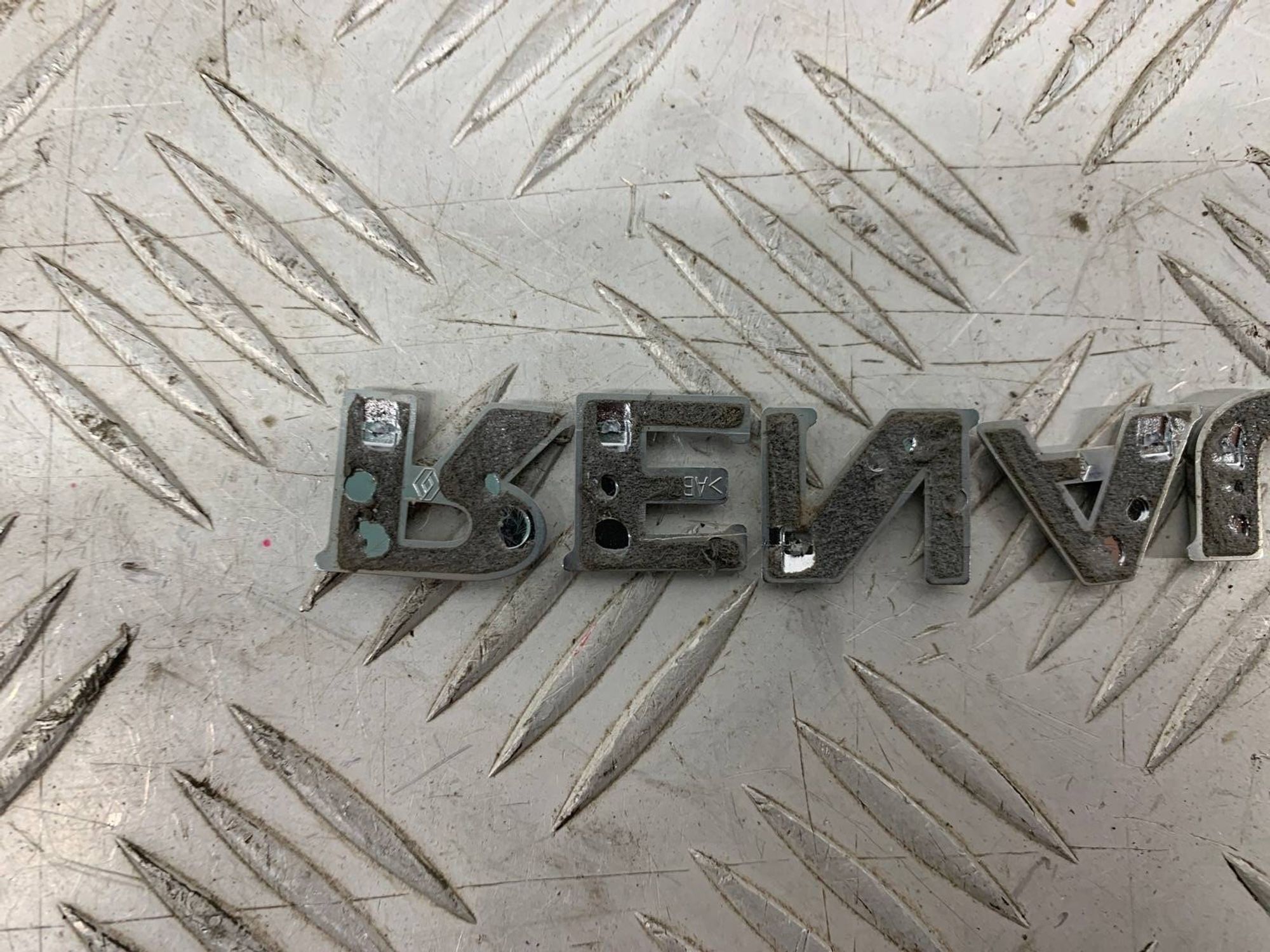 Б/У эмблема ( шильдик, значок ) задний Renault, 800 рублей, Краснодар
