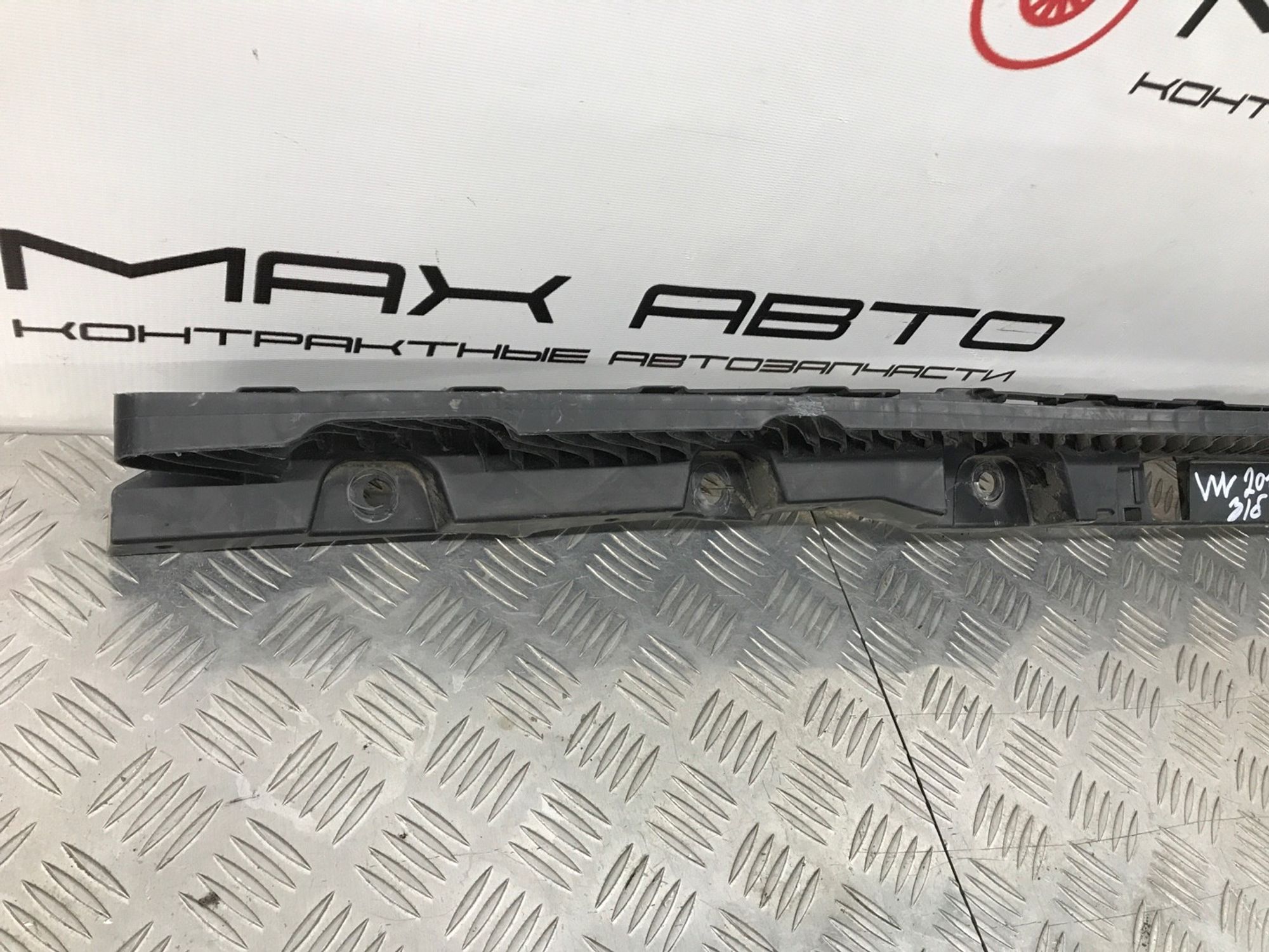 Б/У направляющая заднего бампера Volkswagen Tiguan 2 BT1 2016, 990 рублей, Краснодар