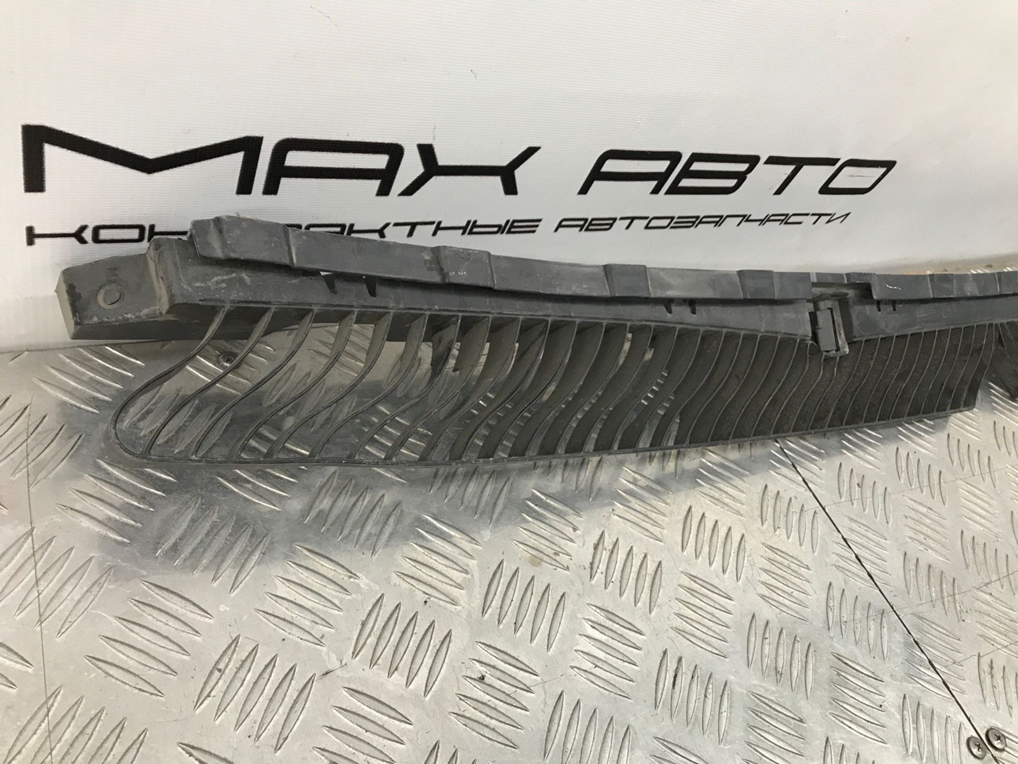 Б/У направляющая заднего бампера Volkswagen Tiguan 2 BT1 2016, 990 рублей, Краснодар