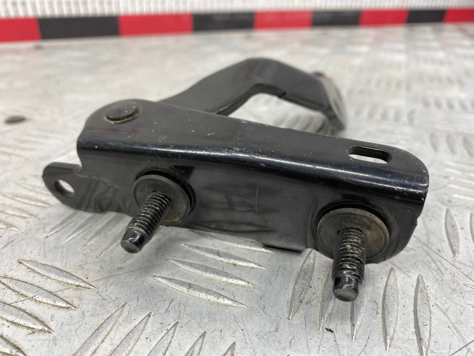 Б/У петля крышки багажника задний левый Nissan, 1520 рублей, Краснодар