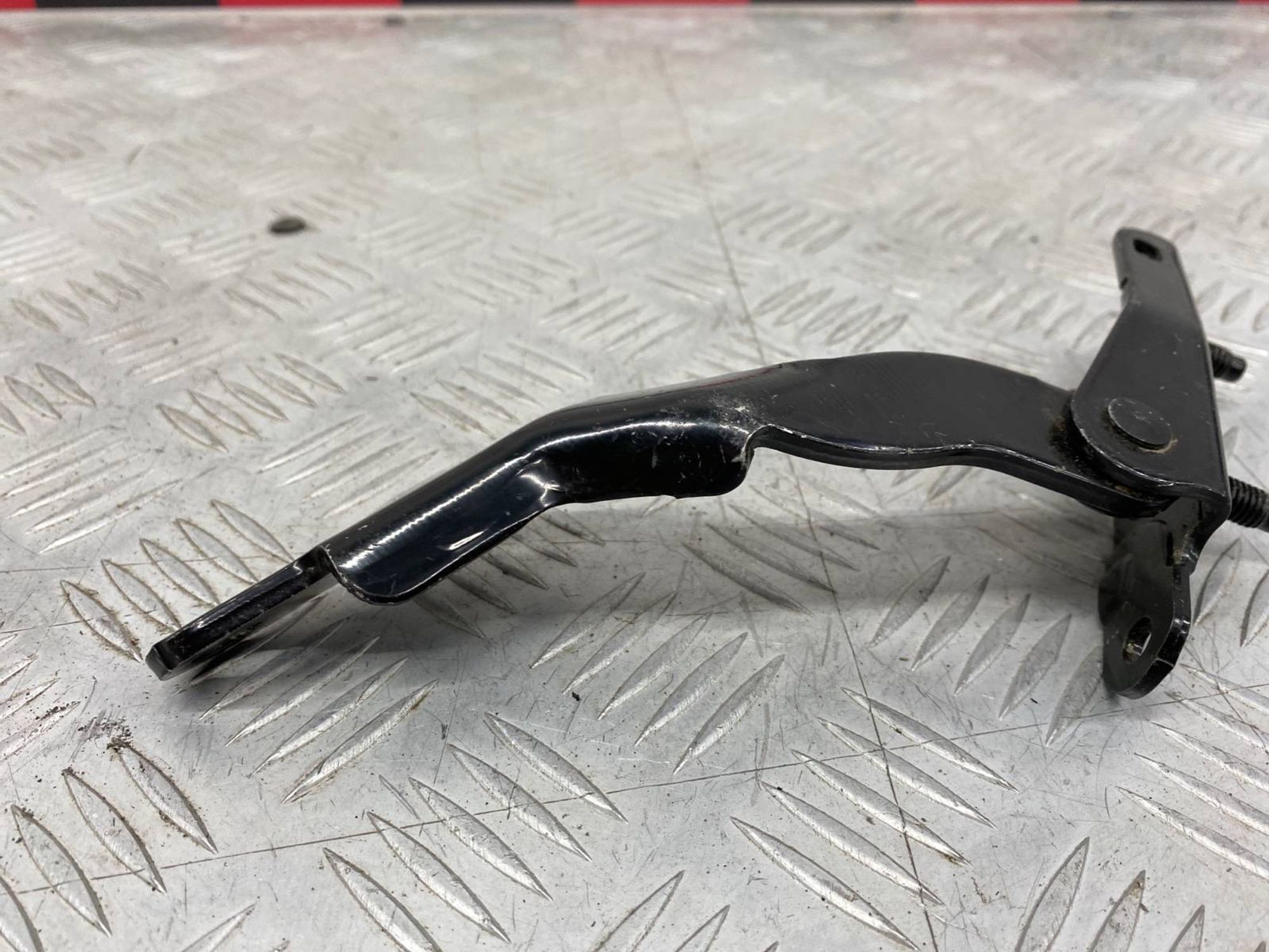 Б/У петля крышки багажника задний левый Nissan, 1520 рублей, Краснодар